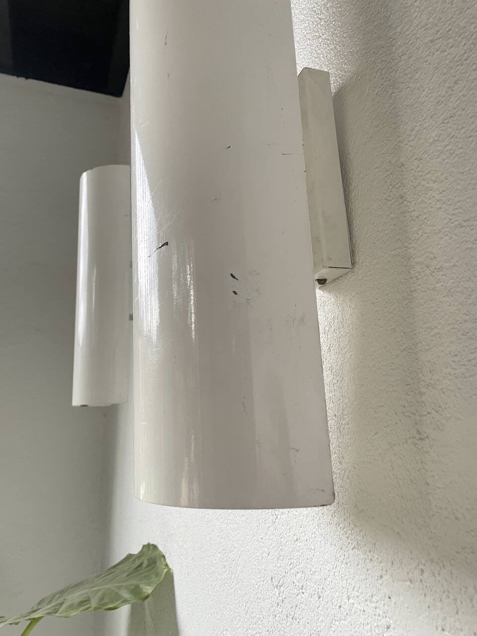 Pair of Parscot wall lights in white lacquered metal from the 80s