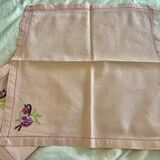 EMBROIDERED TABLE NAPKINS