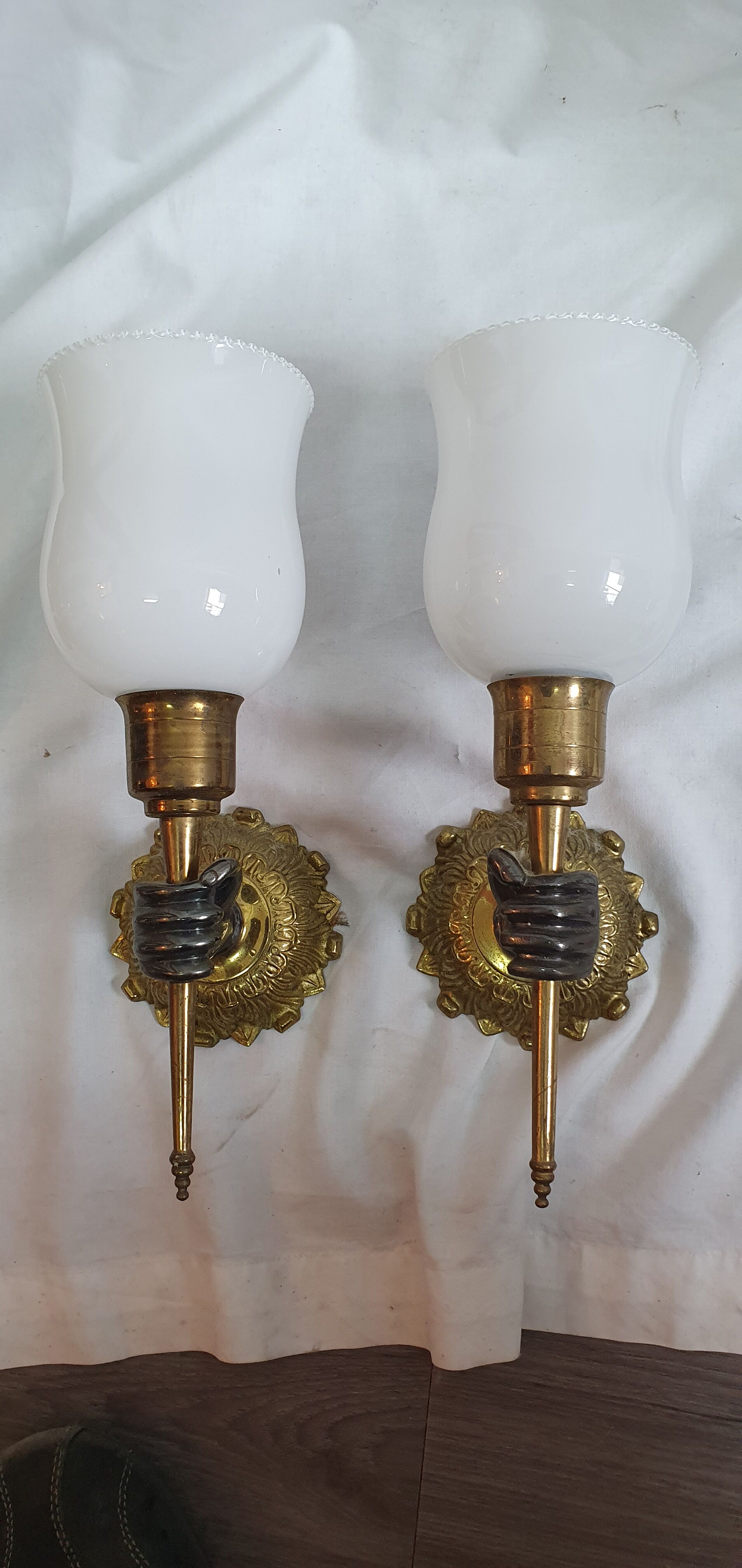 John Devoluy Nubian hands