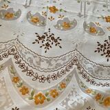 Vintage tablecloth and 6 napkins