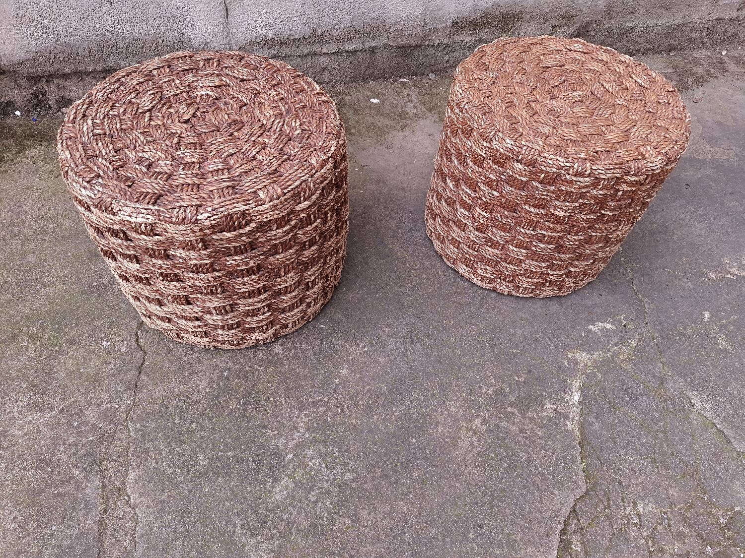 Paire de poufs en corde tressé années 70'S