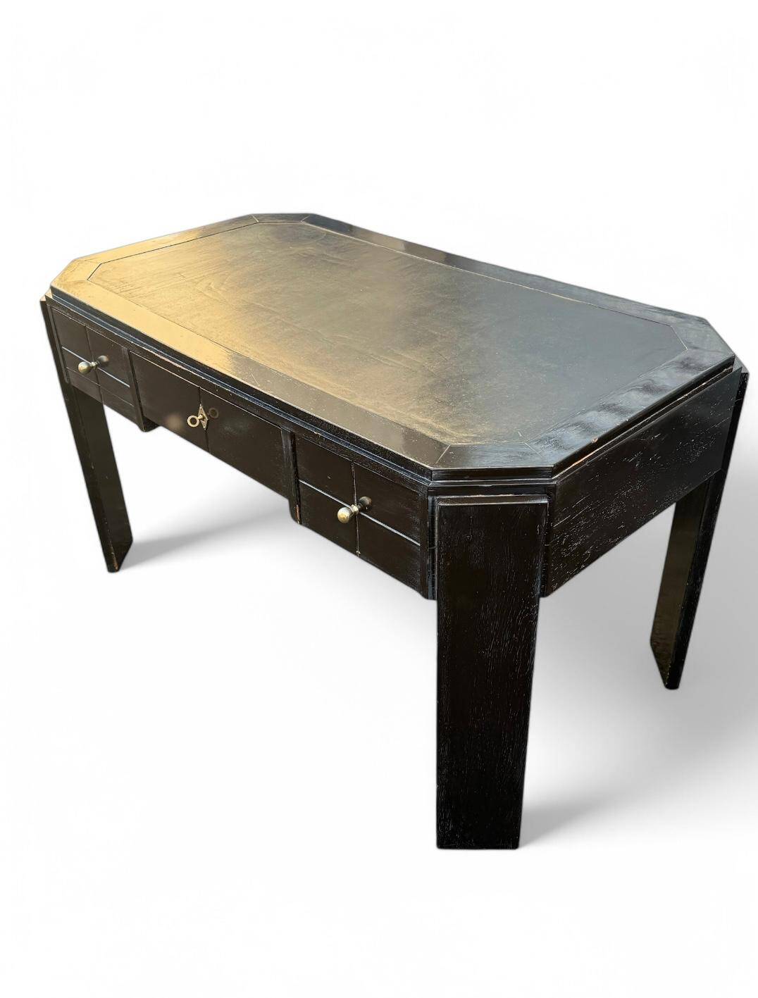 Bureau Art Déco en Chêne Teinté. 133/74 cm.