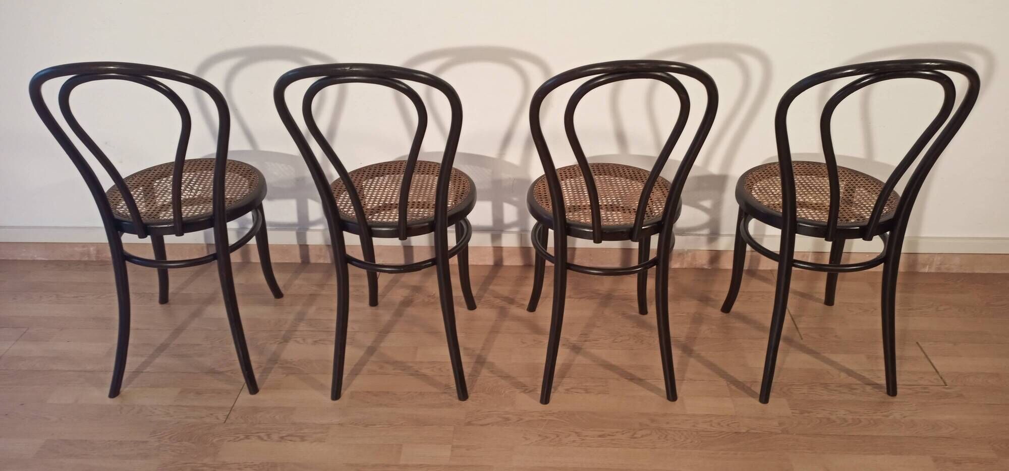 Chaises de salle à manger en hêtre courbé dans le style de Thonet, Italie, lot de 4