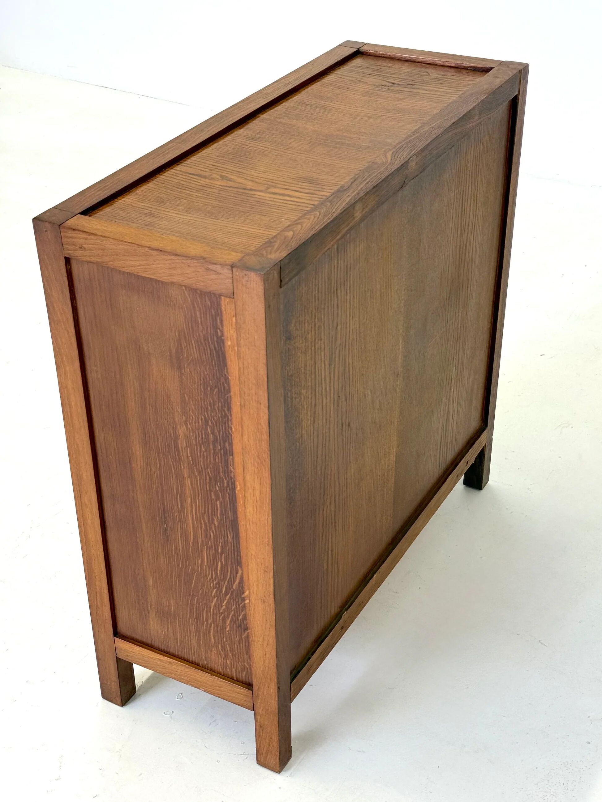 Italian Art Deco cabinet by Guglielmo Pecorini