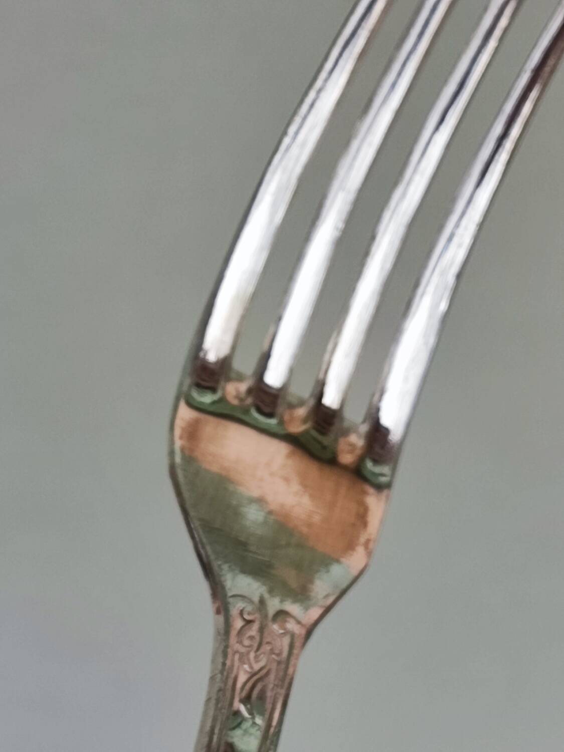 Silverplated cutlery : spoons, forks, teaspoons