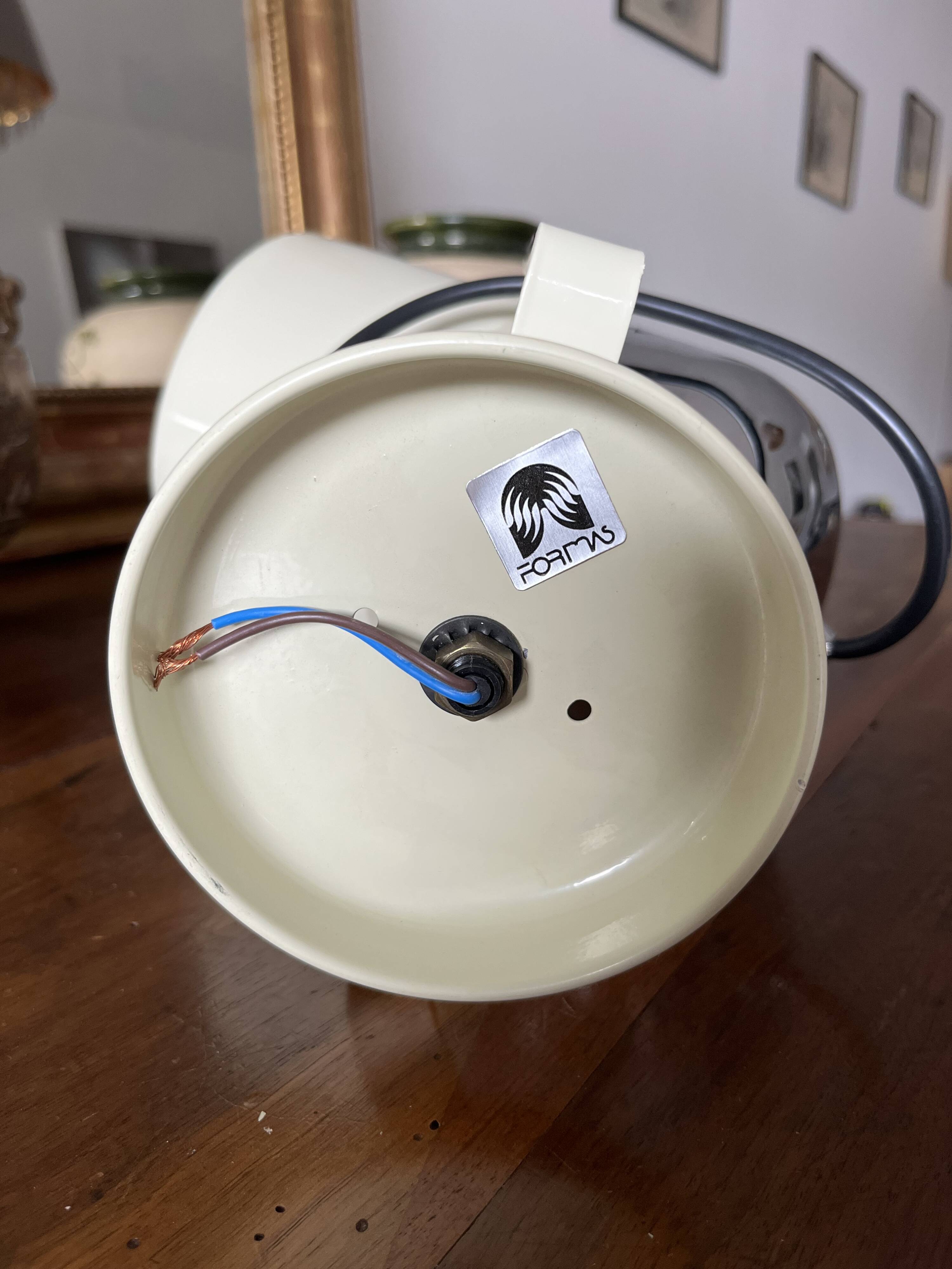 Pair of 2 new "Formas" lamps Vintage Space Age