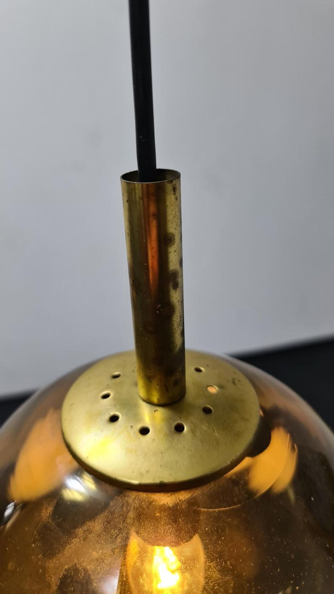 Suspension vintage soufflée à la bouche