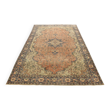 Tapis turc vintage rouge et beige à médaillon floral, 199 × 288 cm