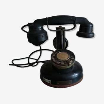 Téléphone noir ancien