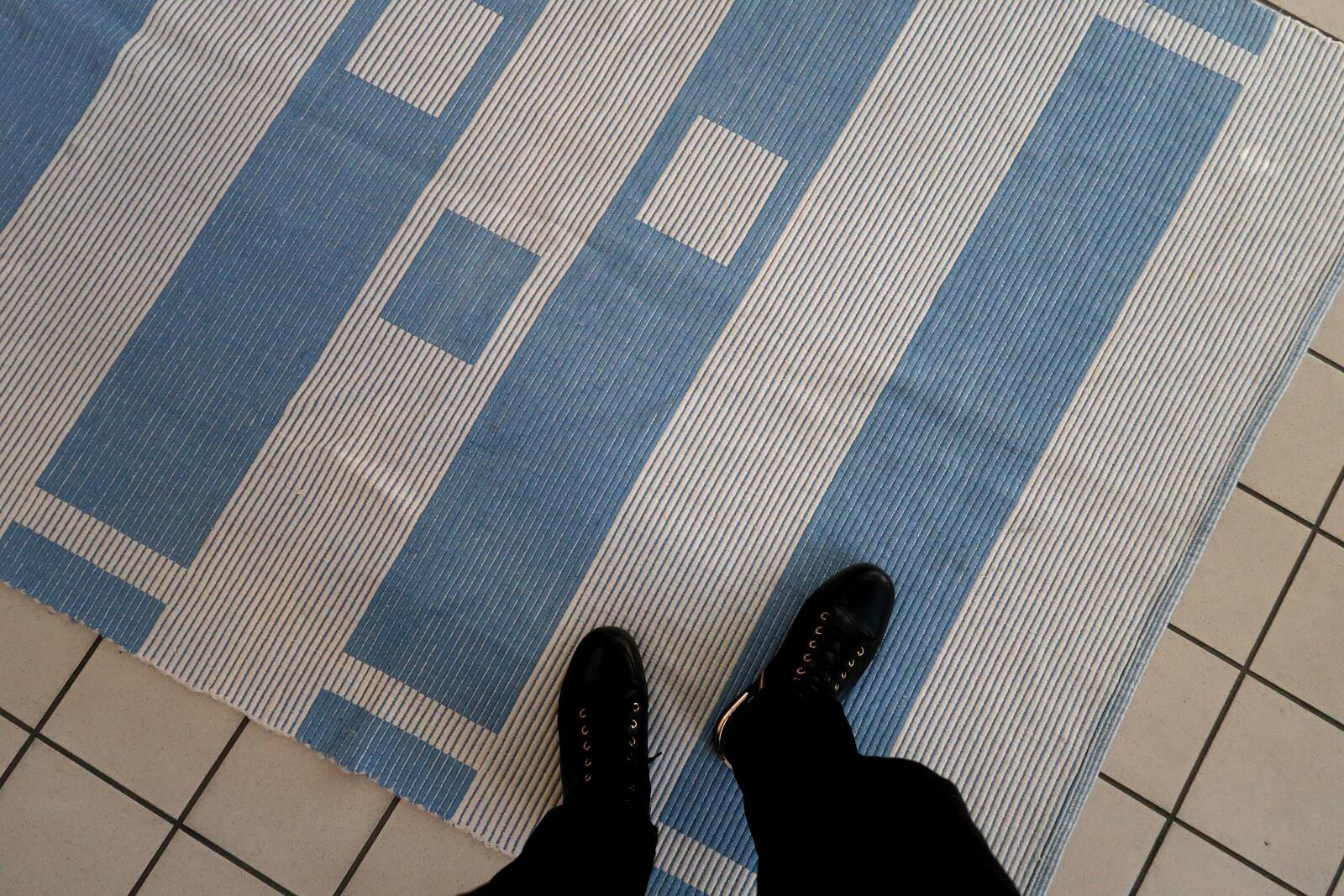 Tapis Vintage Dhurri Indien en Coton (141cm x 193cm), Années 1970, Élégance