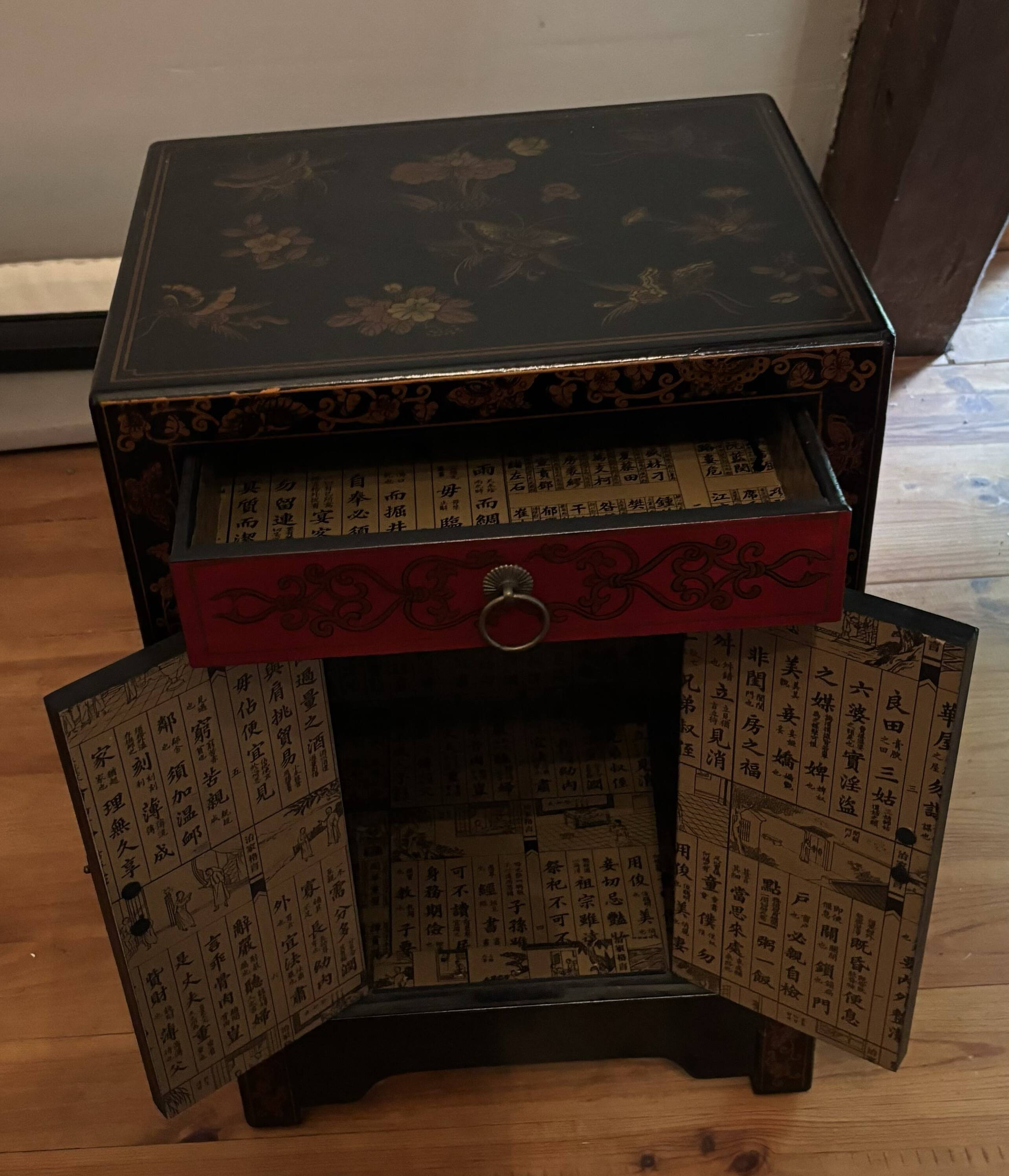 Pair of modern bedside tables in pure traditional Chinese style.