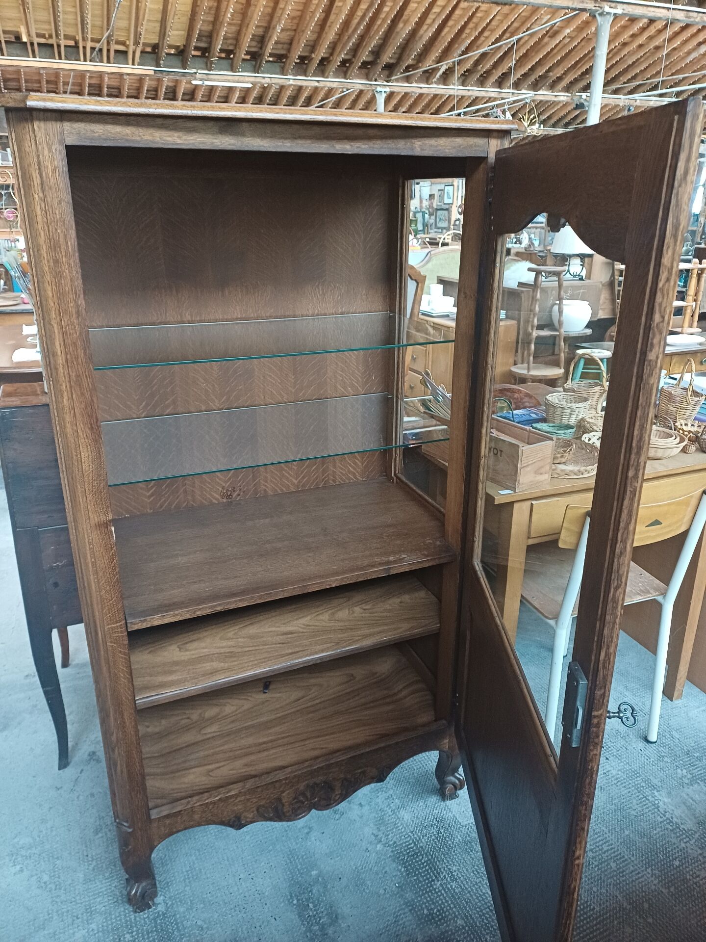 Glass cabinet