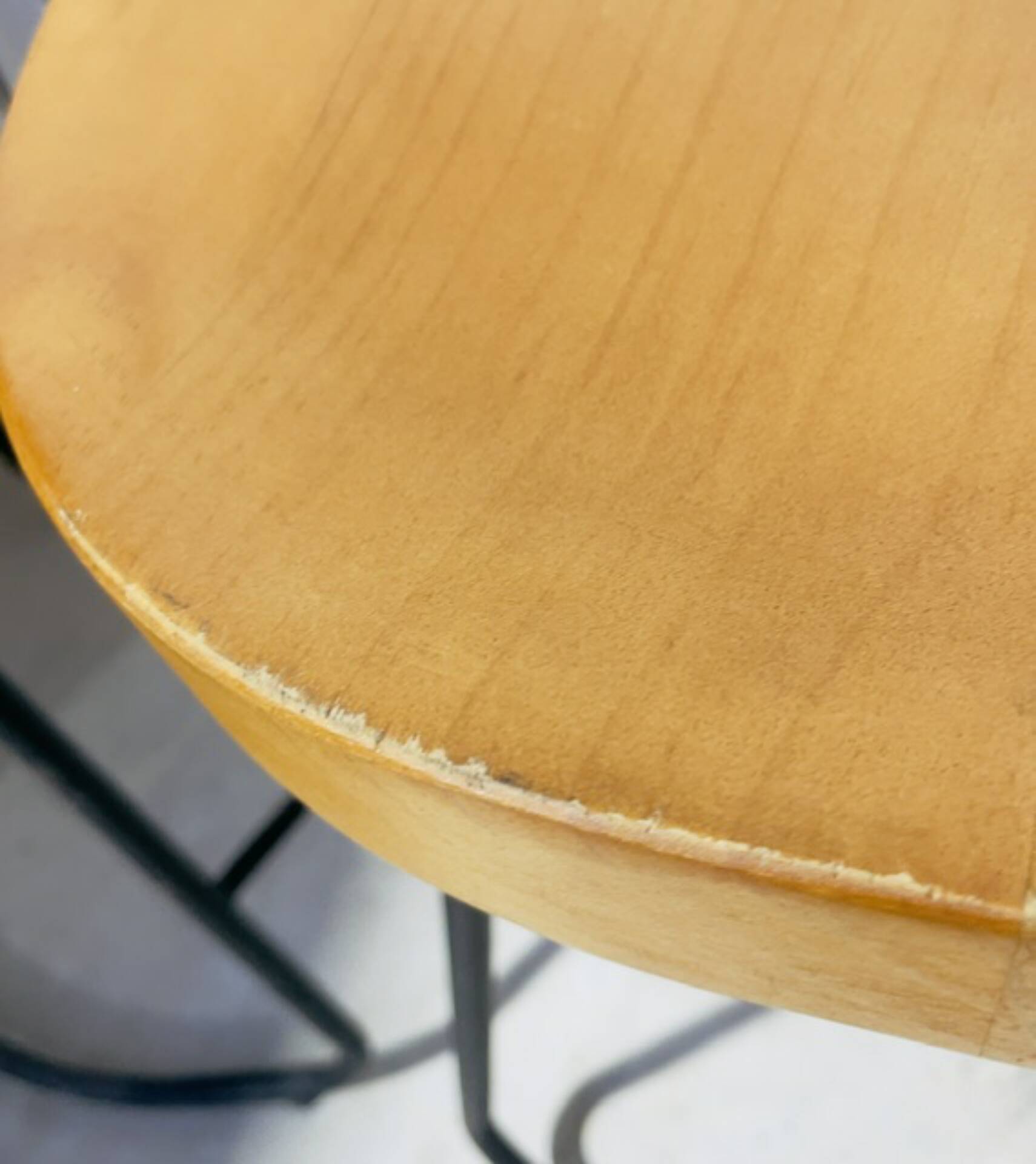 Modern and elegant bar stools