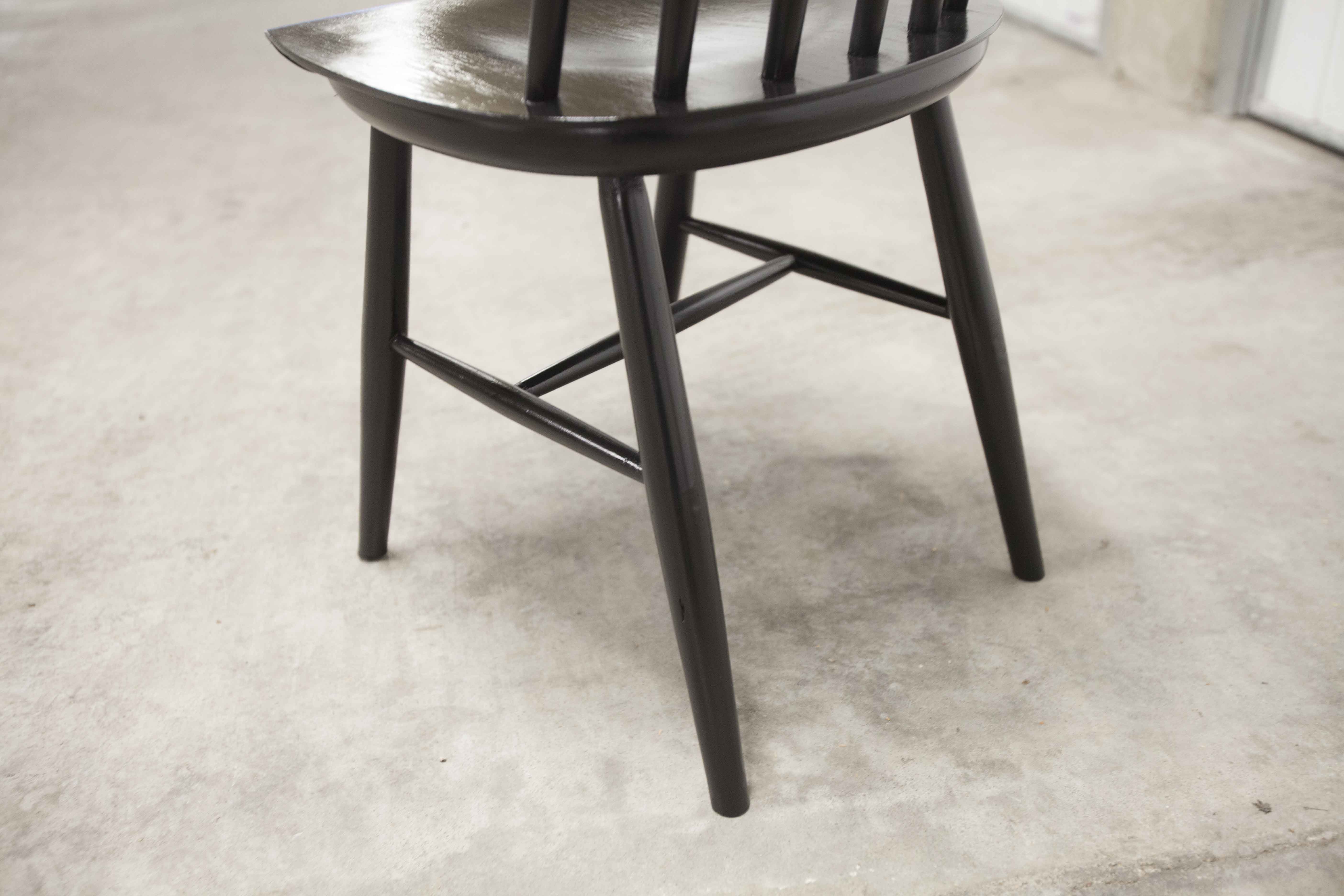 Chair model Fanett by Ilmari Tapiovaara