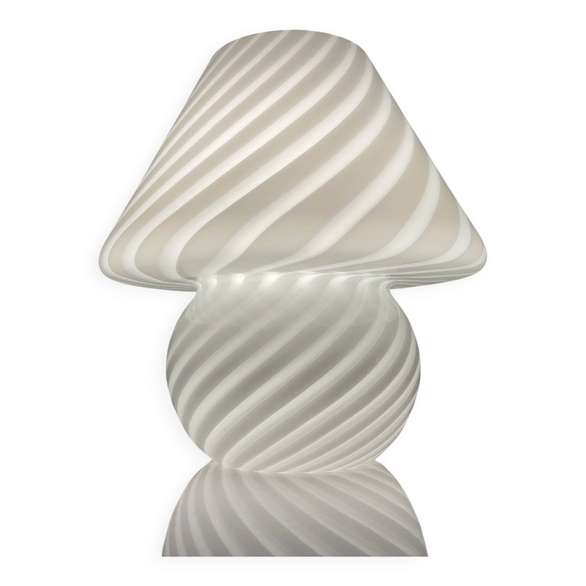 Murano mushroom lamp Italy vintage spiral decor glossy white dlg ven
