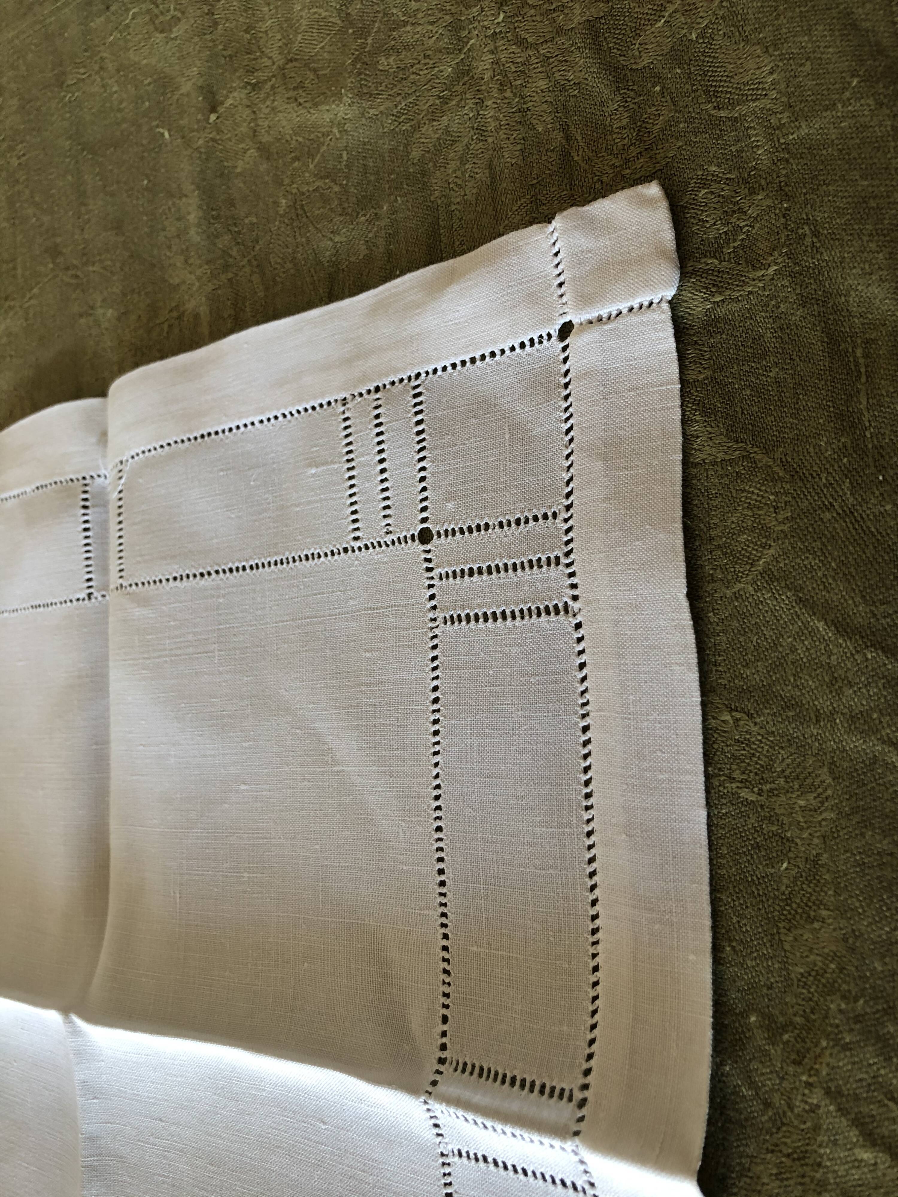 Series of 12 linen napkins updated venise