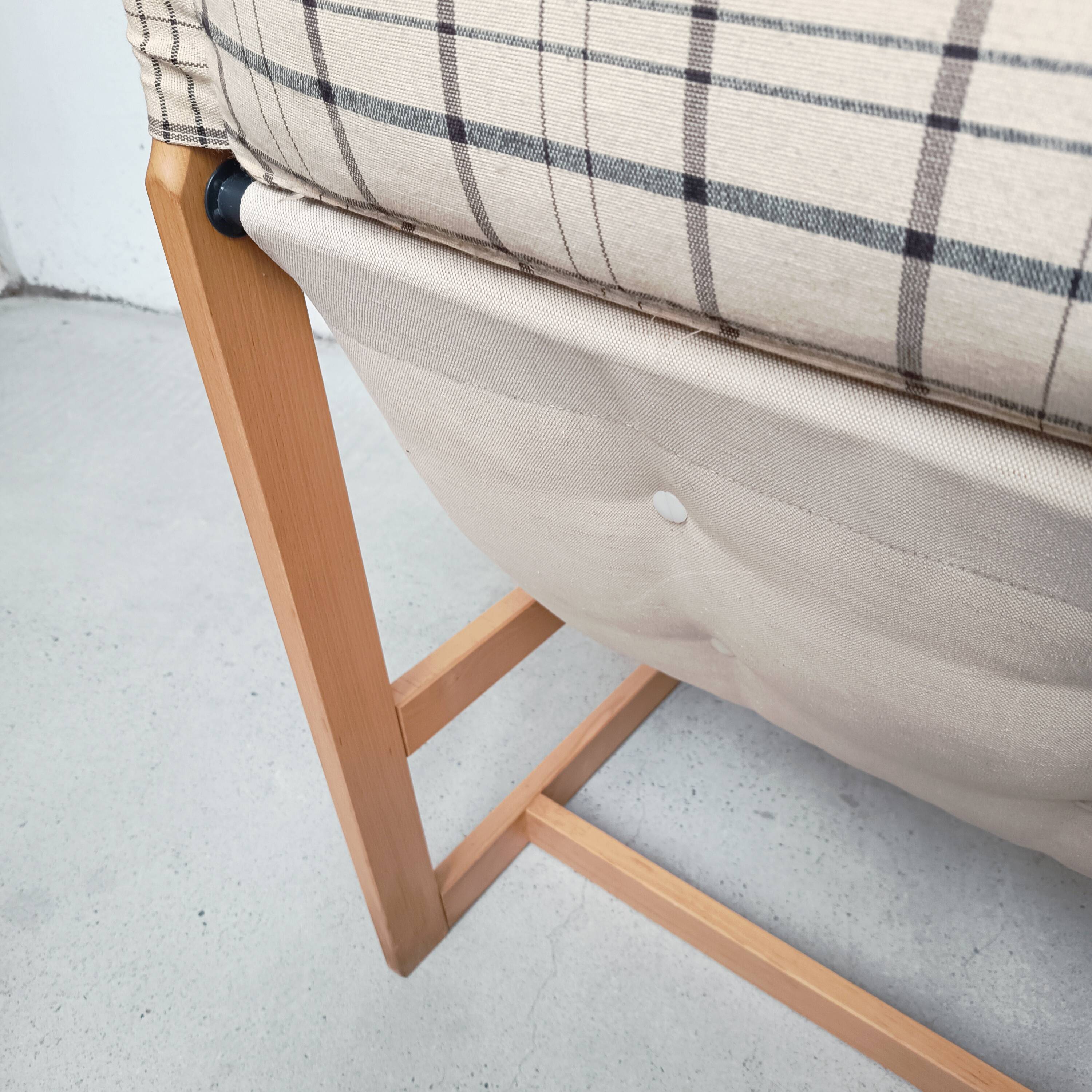 Pair of lounge chairs