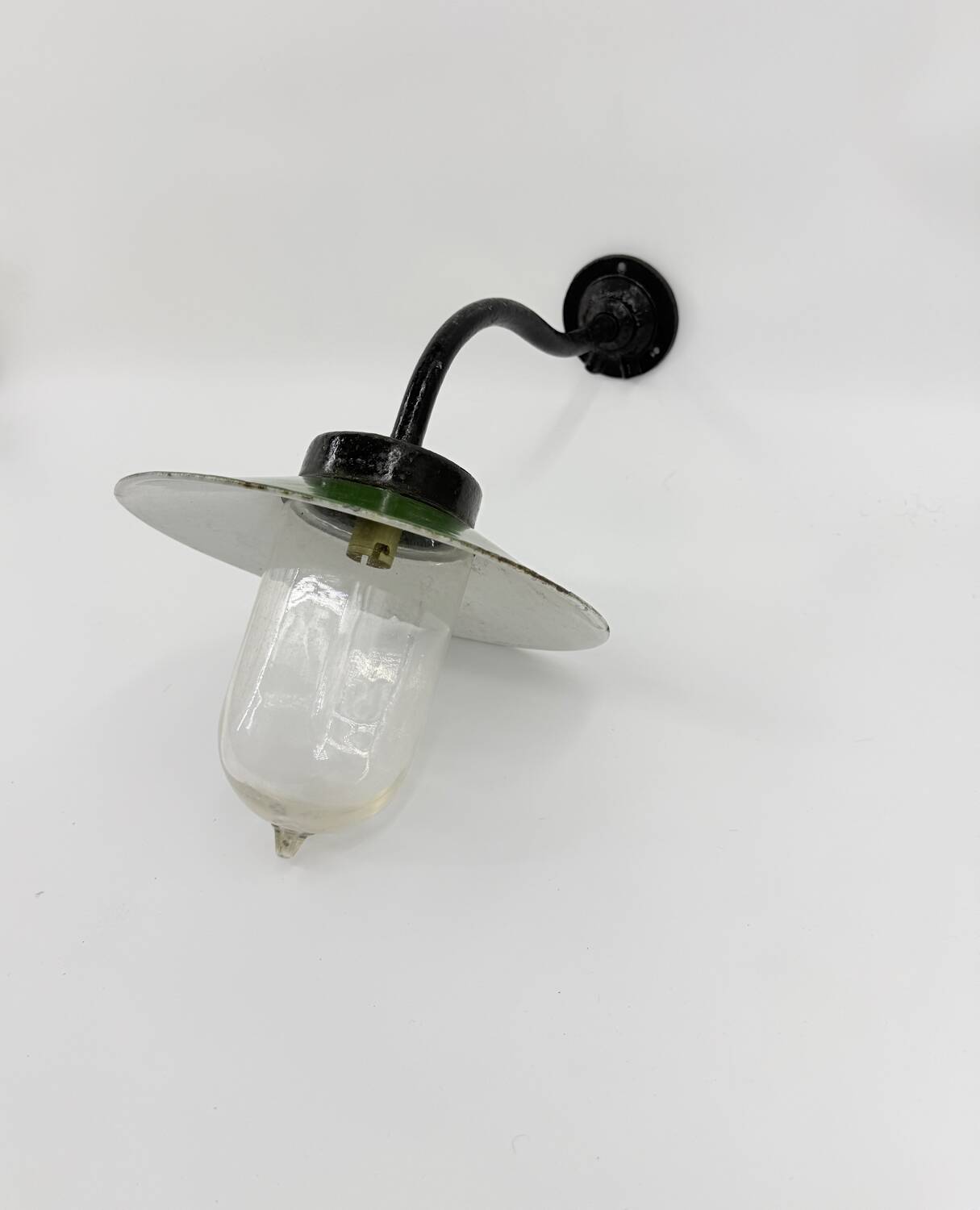 Court lamp