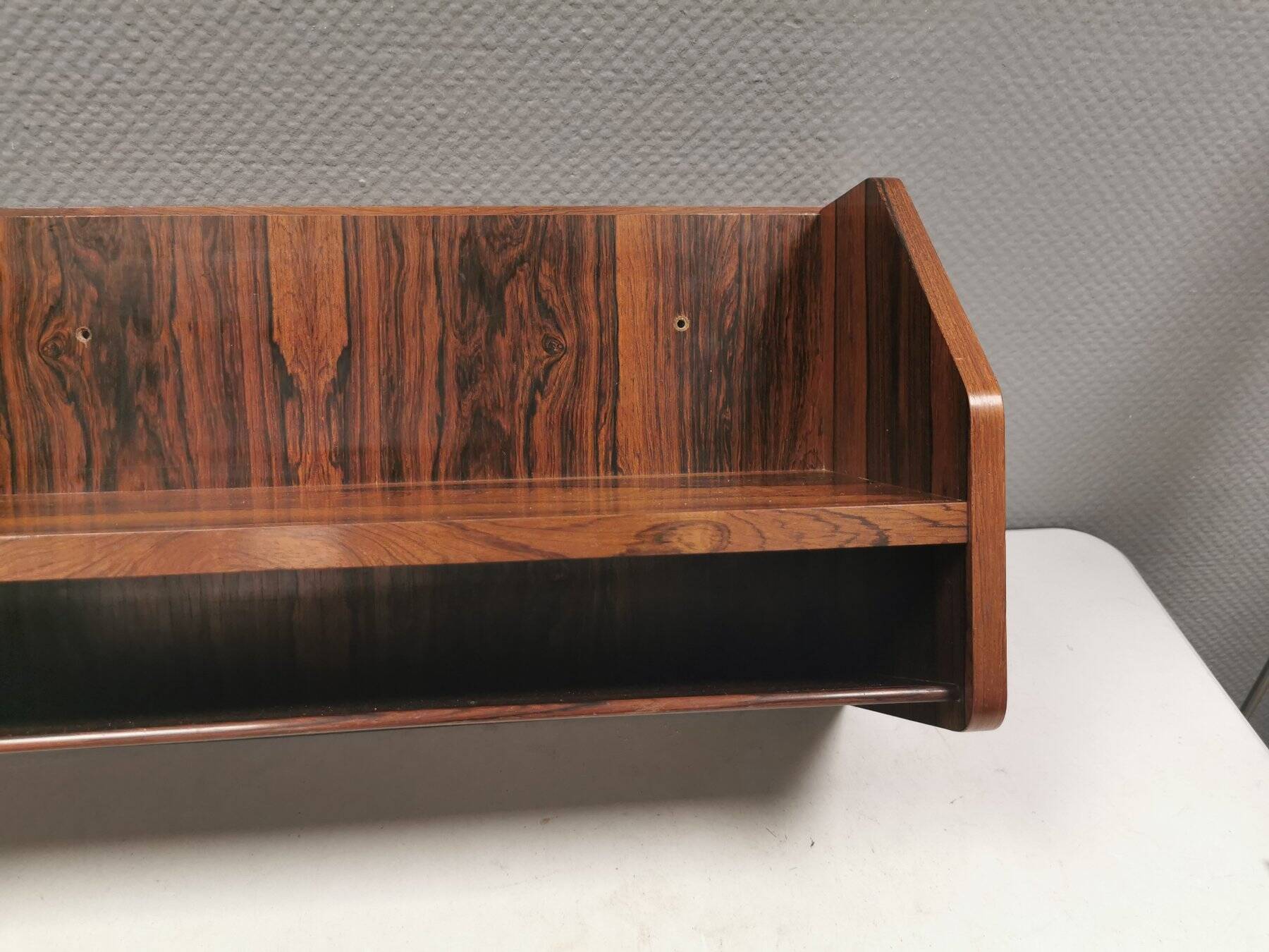 Wall-mounted bedside table in rosewood, Danish 1960-70s.