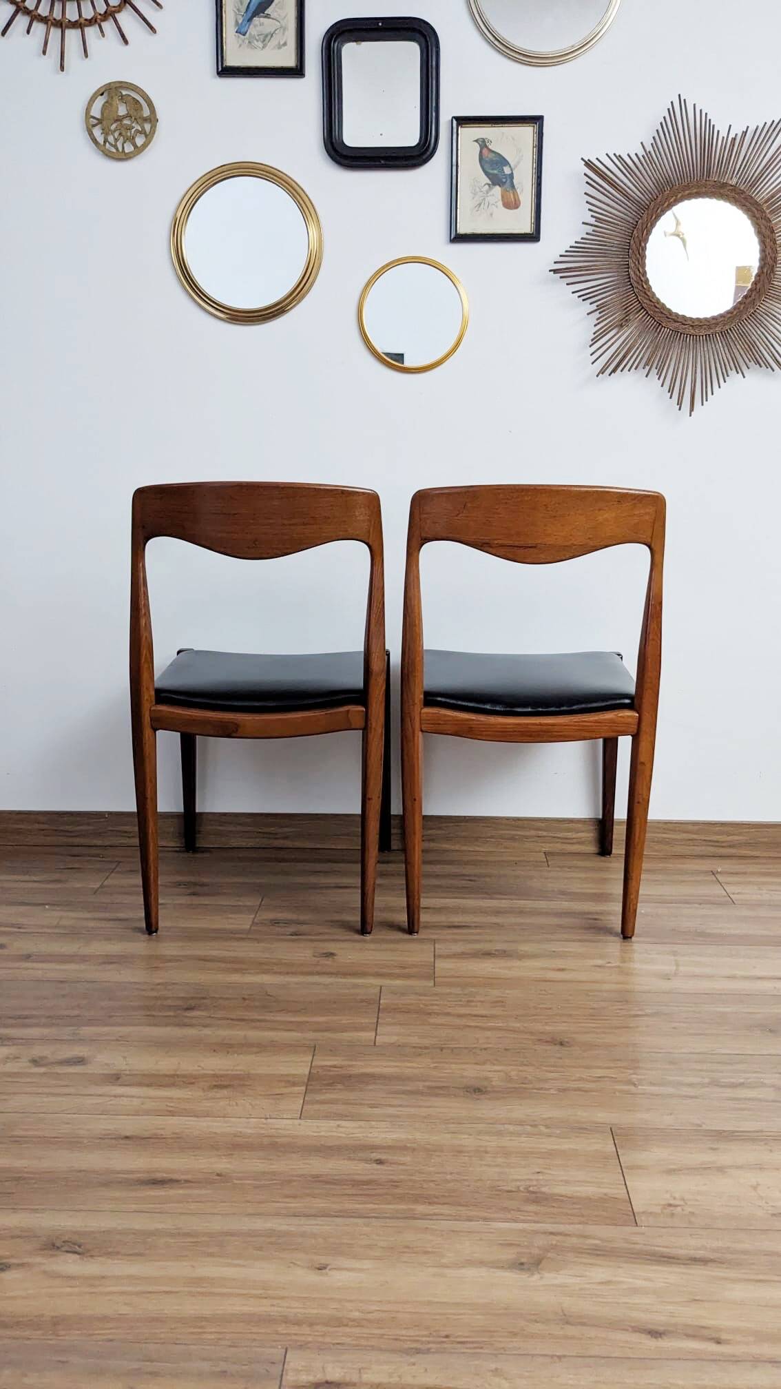 Set of 4 Scandinavian chairs