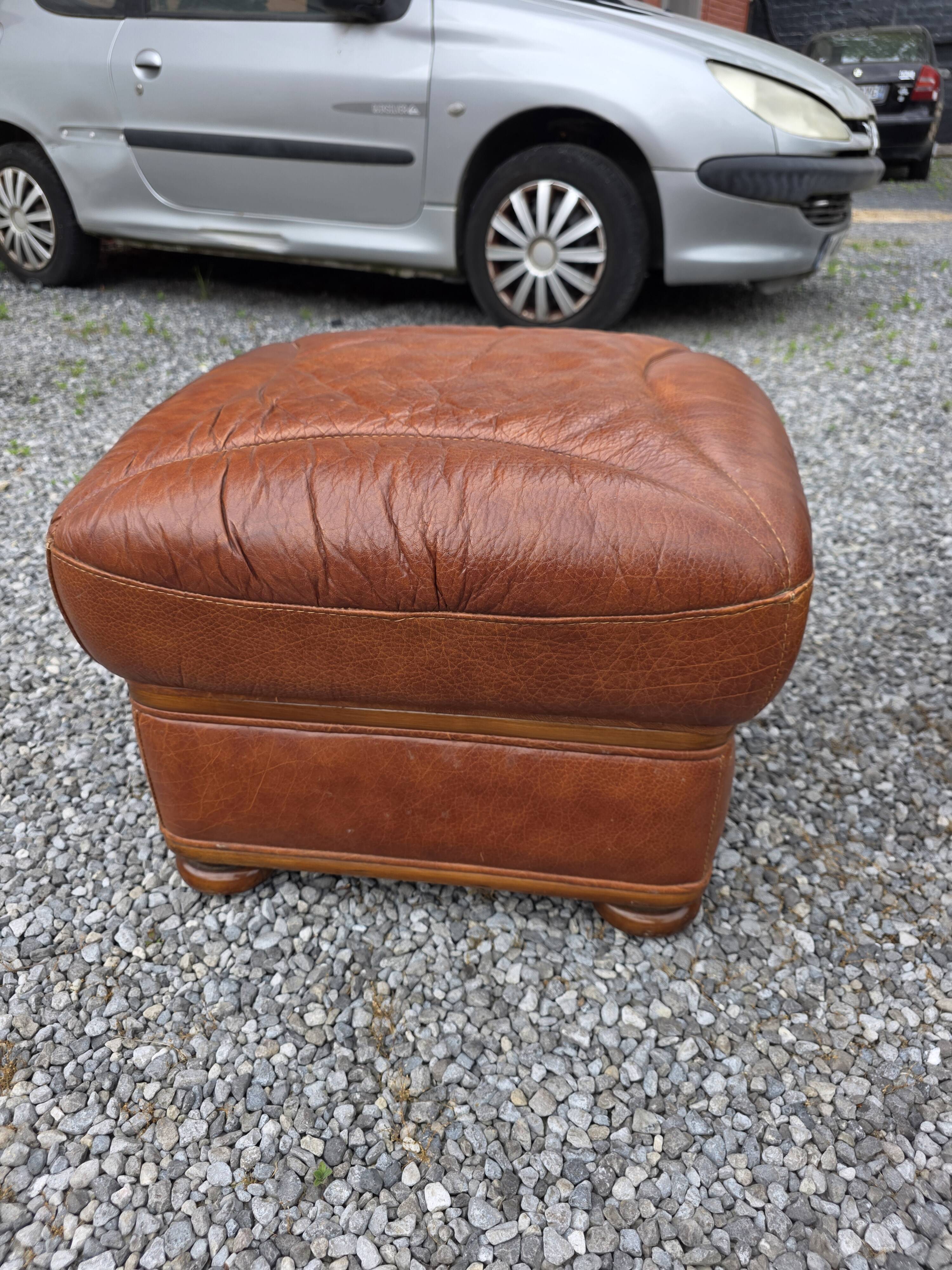 Pair of leather footrests from the 70s/80s.