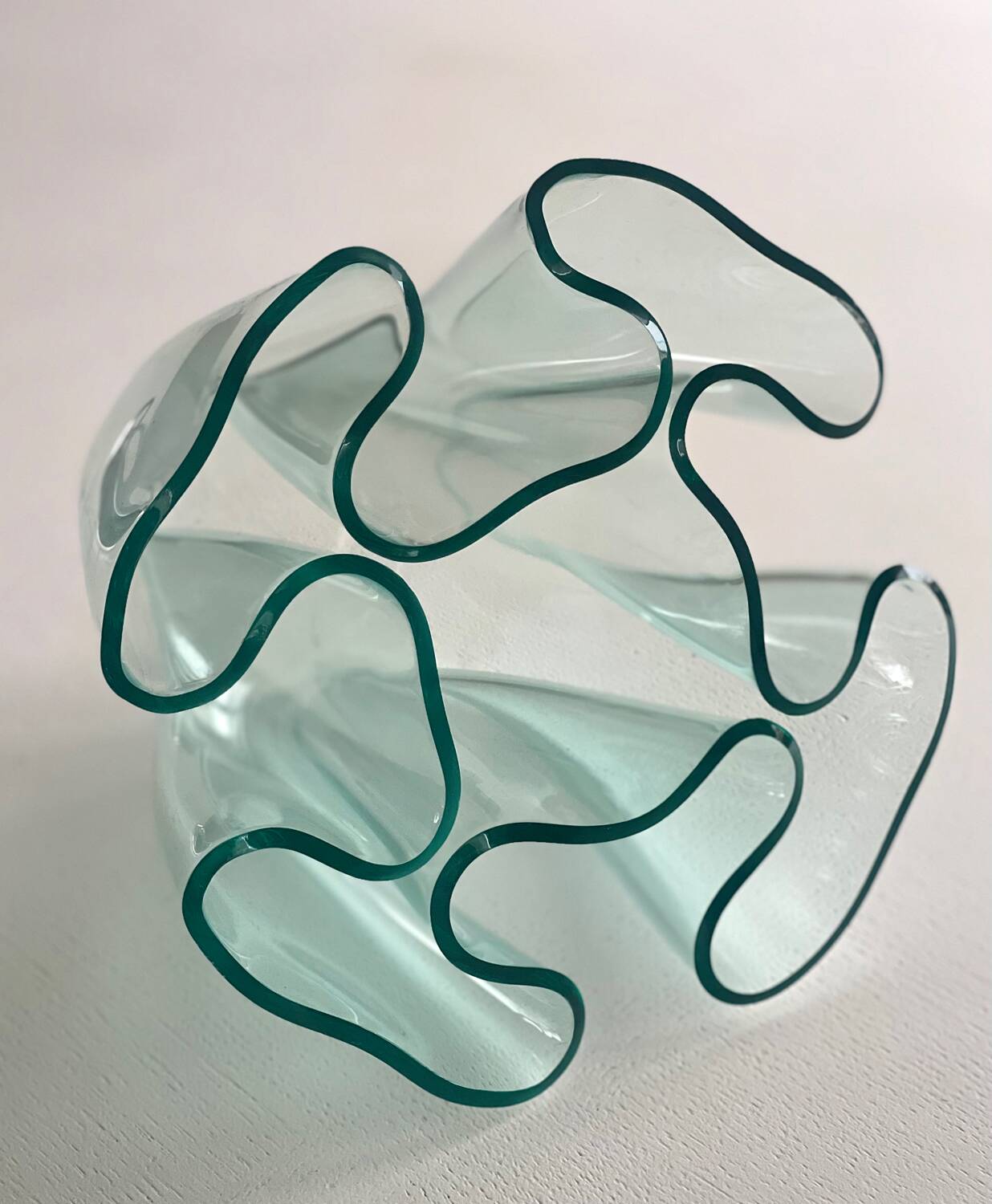 Plexi handkerchief vase 1980