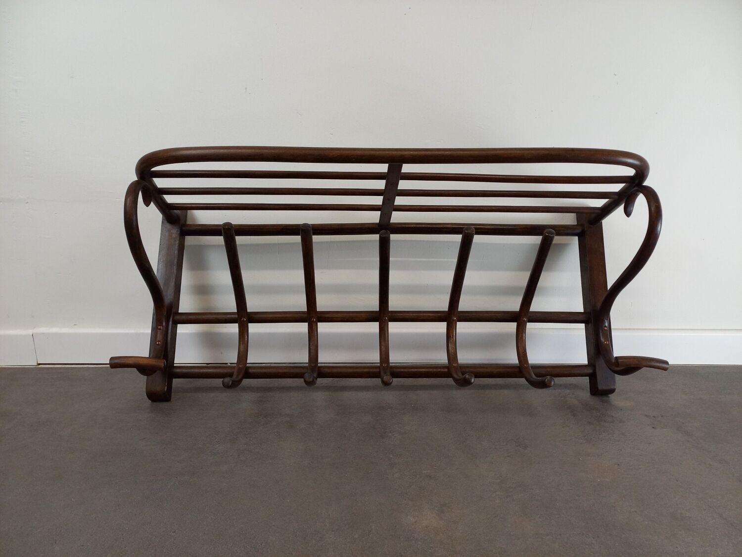 Fischel wall coat rack