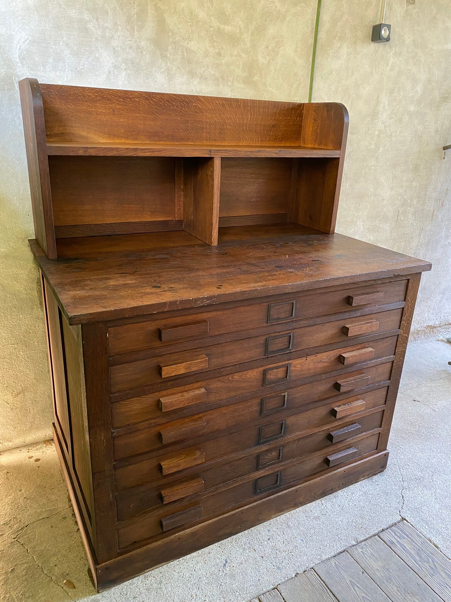 Craft furniture with vintage architect plans in solid oak