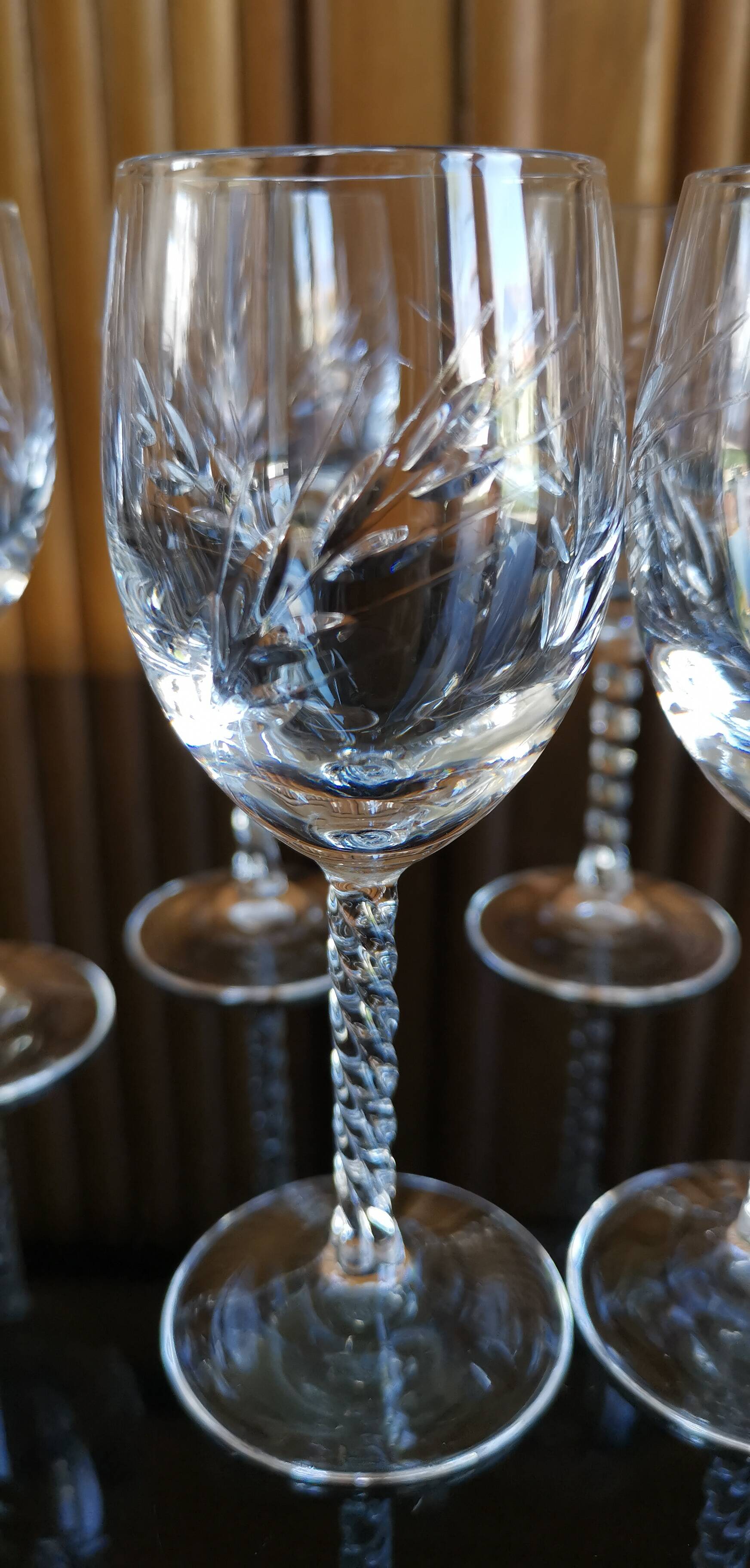 Set of 10 cut crystal liqueur glasses with twisted base and Arques crystal spikes