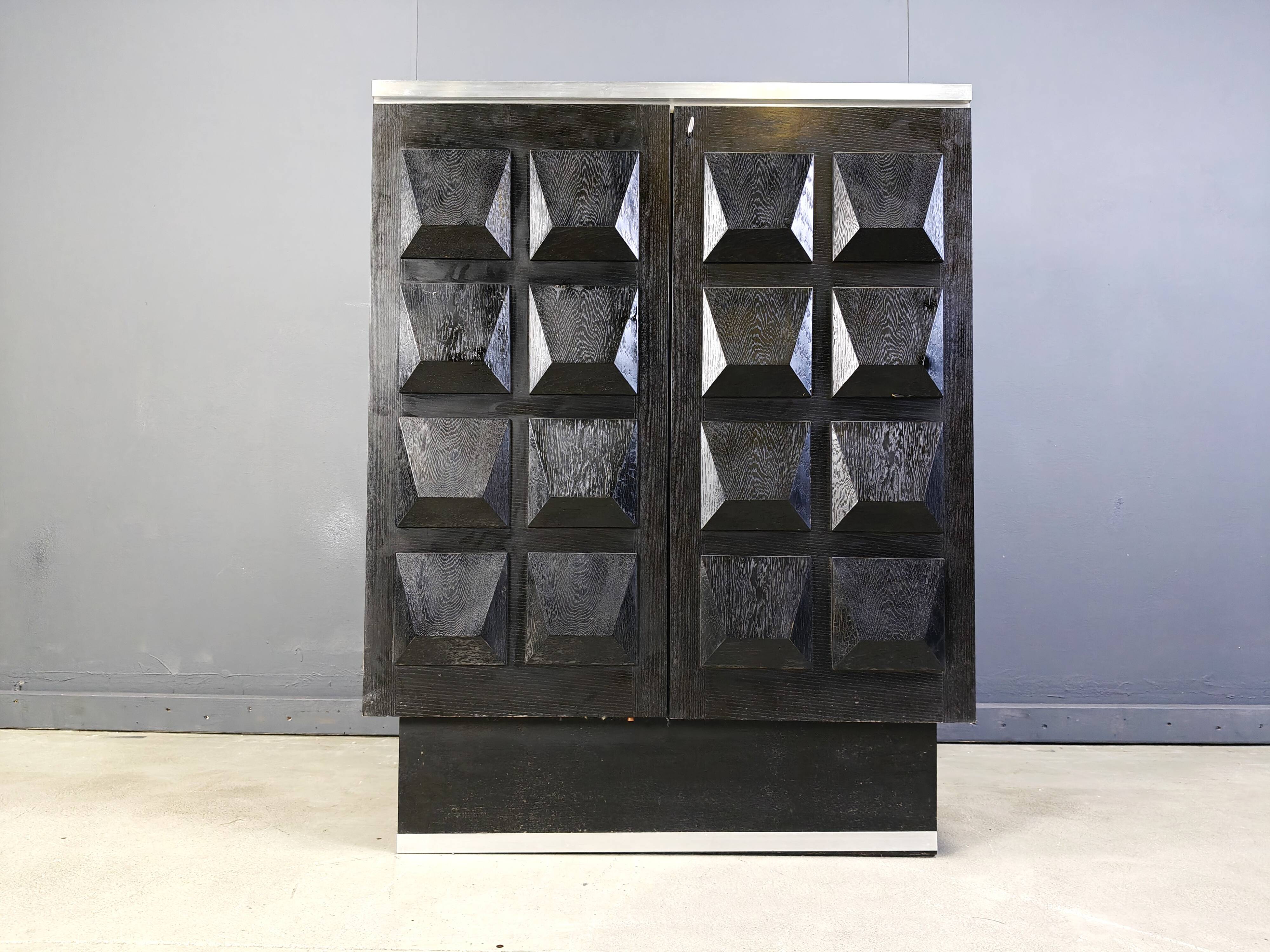 Meuble bar brutaliste en bois noir, années 1970