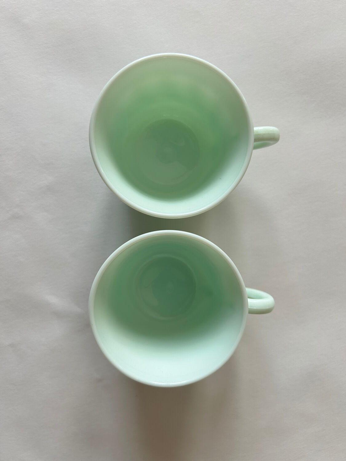 2 Arcopal coffee cups