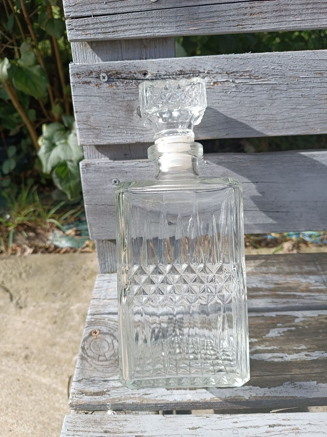 Whiskey decanter
