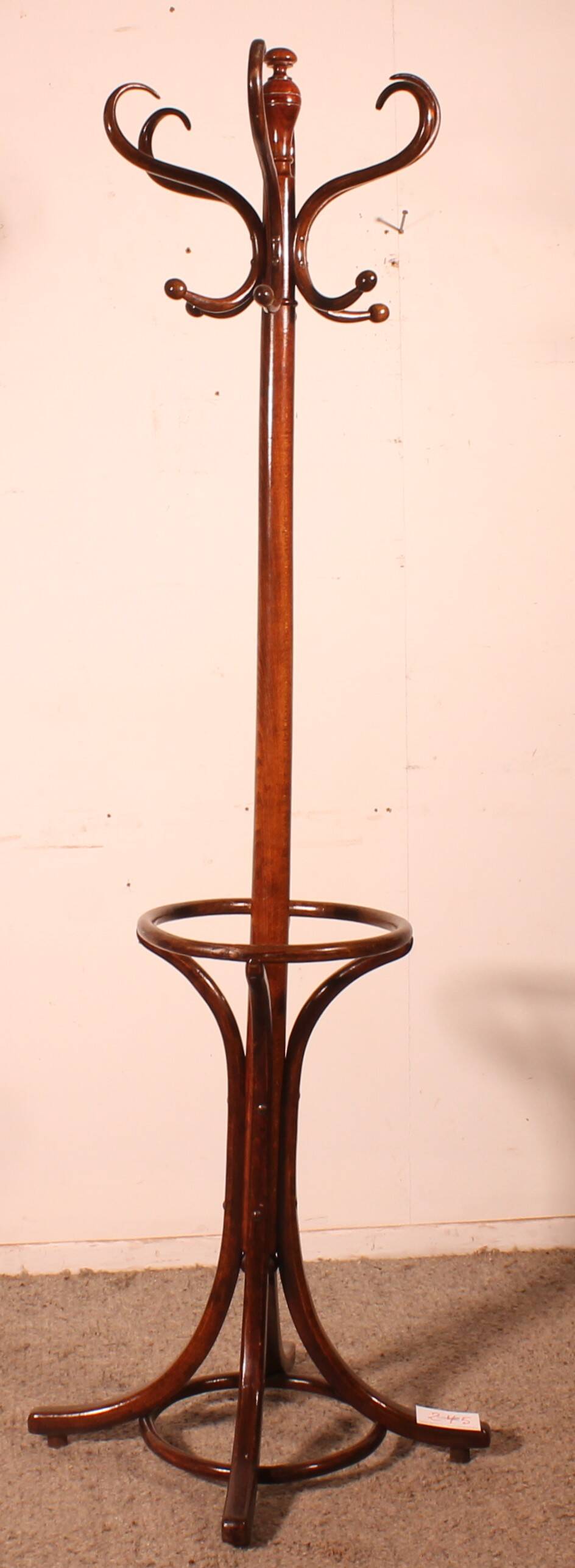 Parrot coat rack, Art Nouveau, known as Thonet