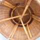 Table mushroom en rotin et verre