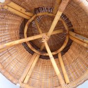 Table mushroom en rotin et verre