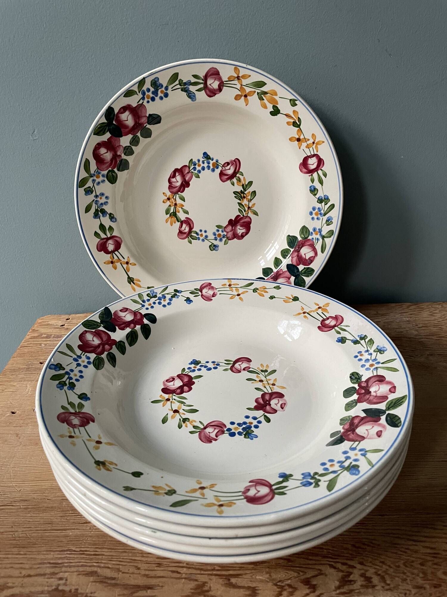 Series of 6 Digoin Sarreguemines hollow plates, model "Piccola"