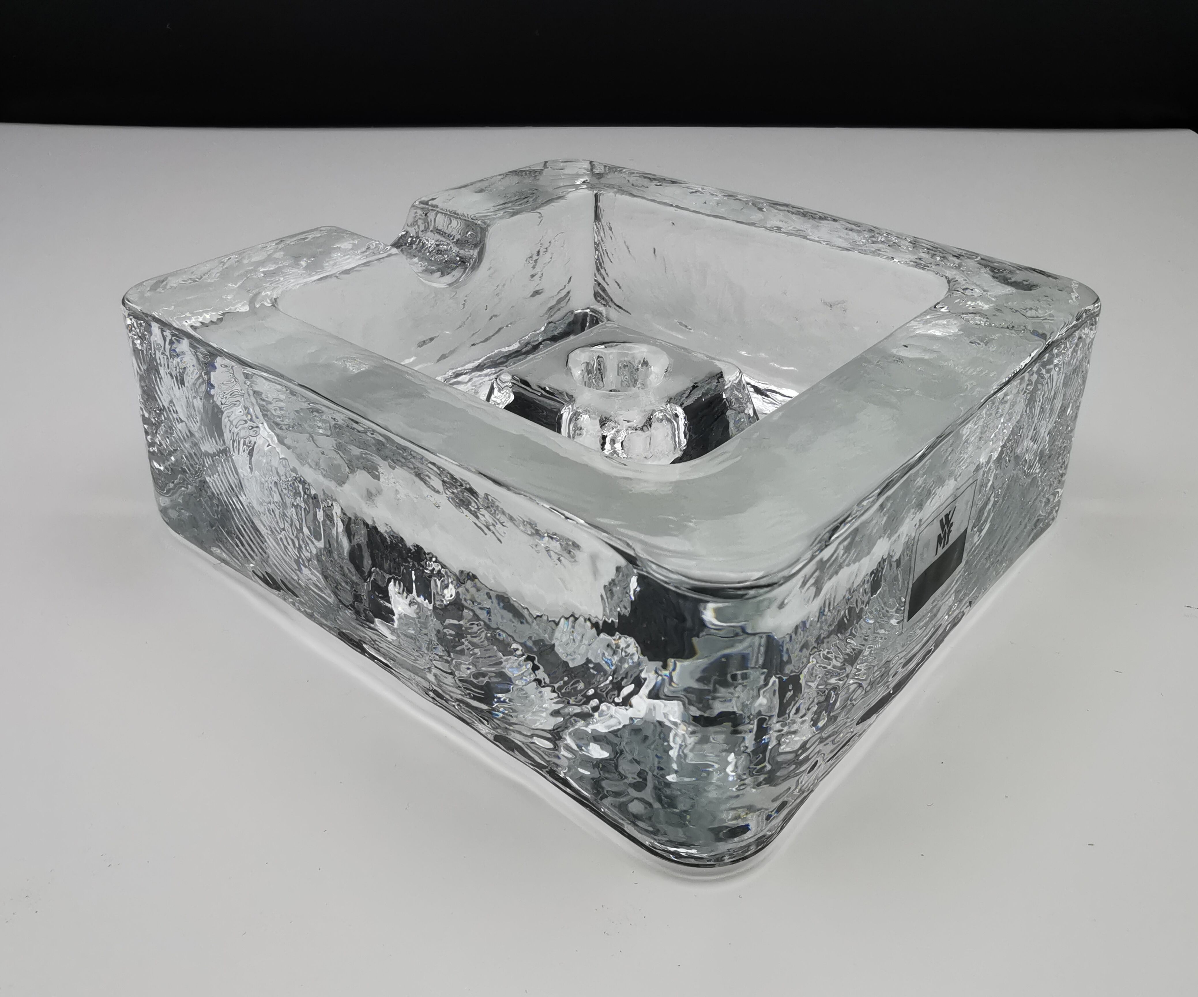 Vintage cigar ashtray glass paved