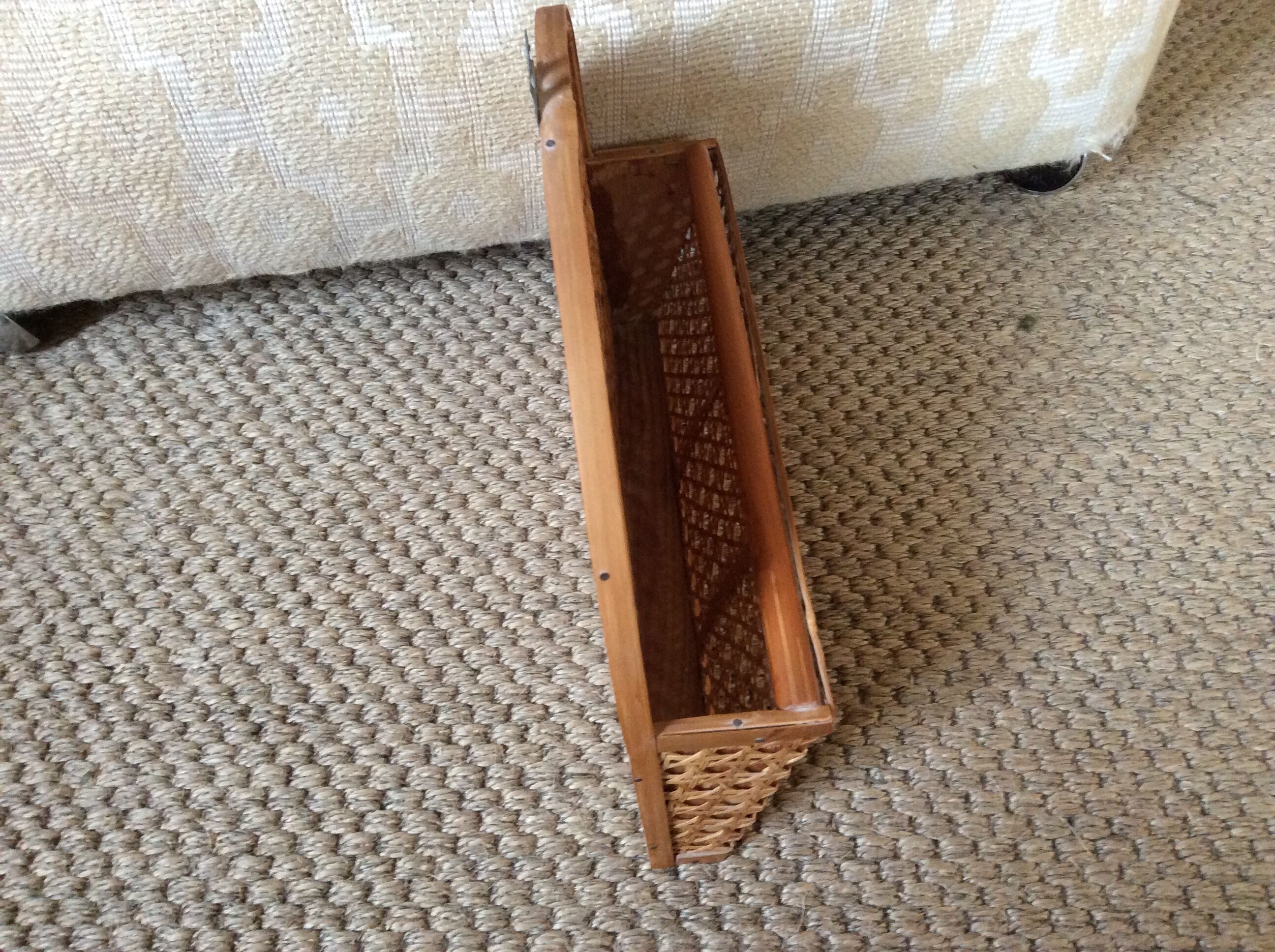 Letter holder