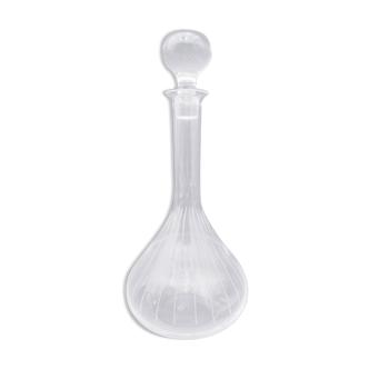 Vannes crystal-stamped carafe