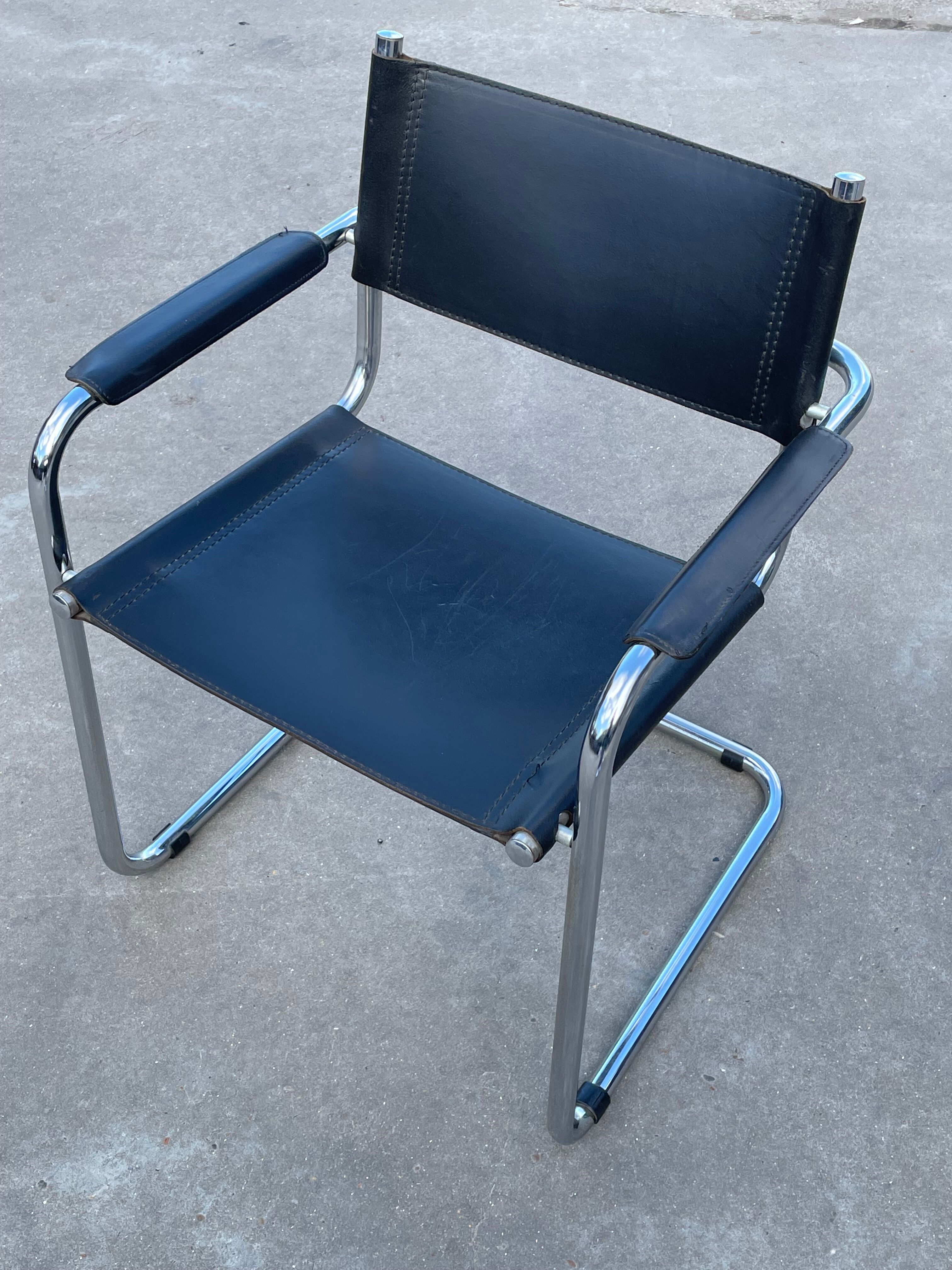 Set of 6 bauhaus cantilever chairs black leather and chrome design