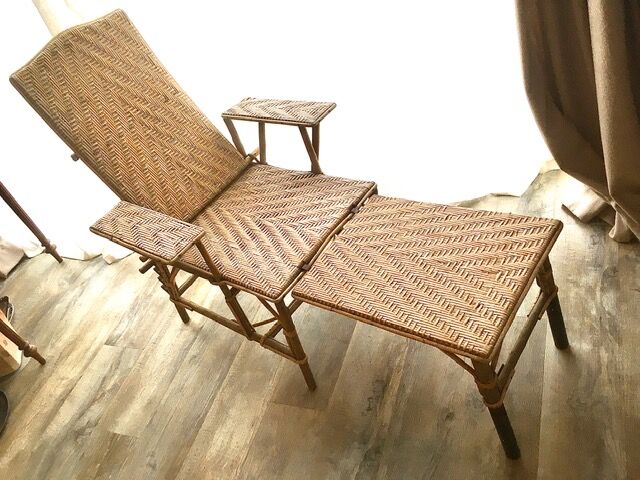 Rattan lounge chair