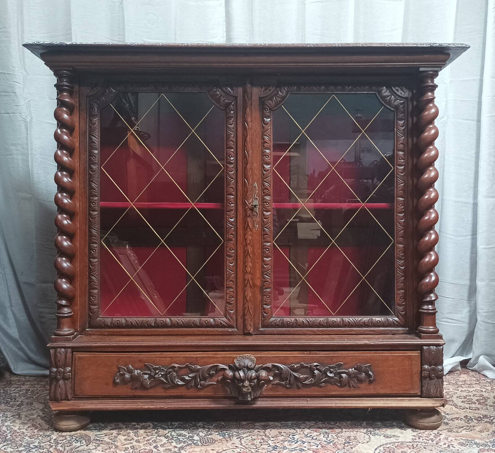 Louis XIII display cabinet in oak, 19th century