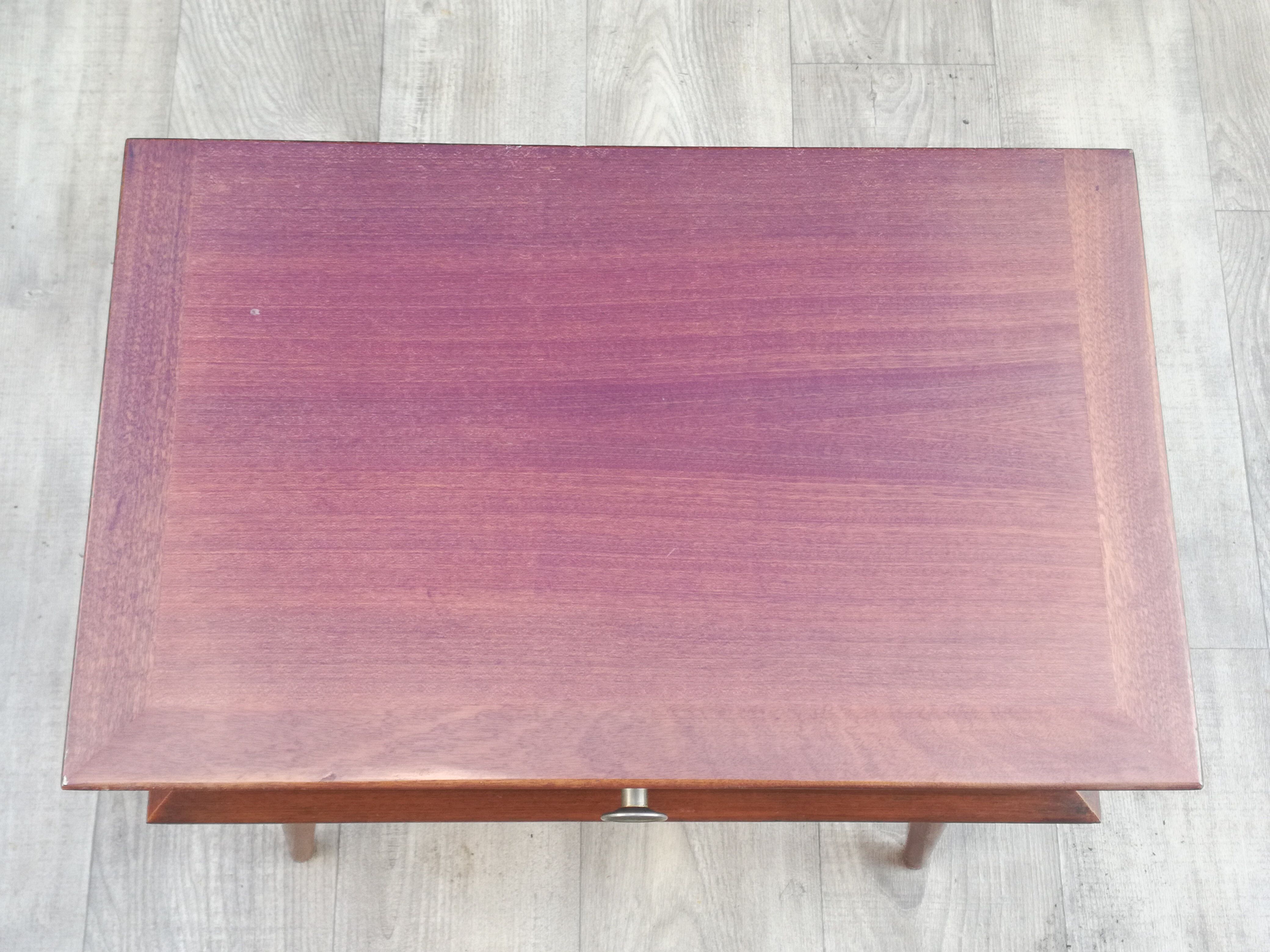 Bedside compass feet