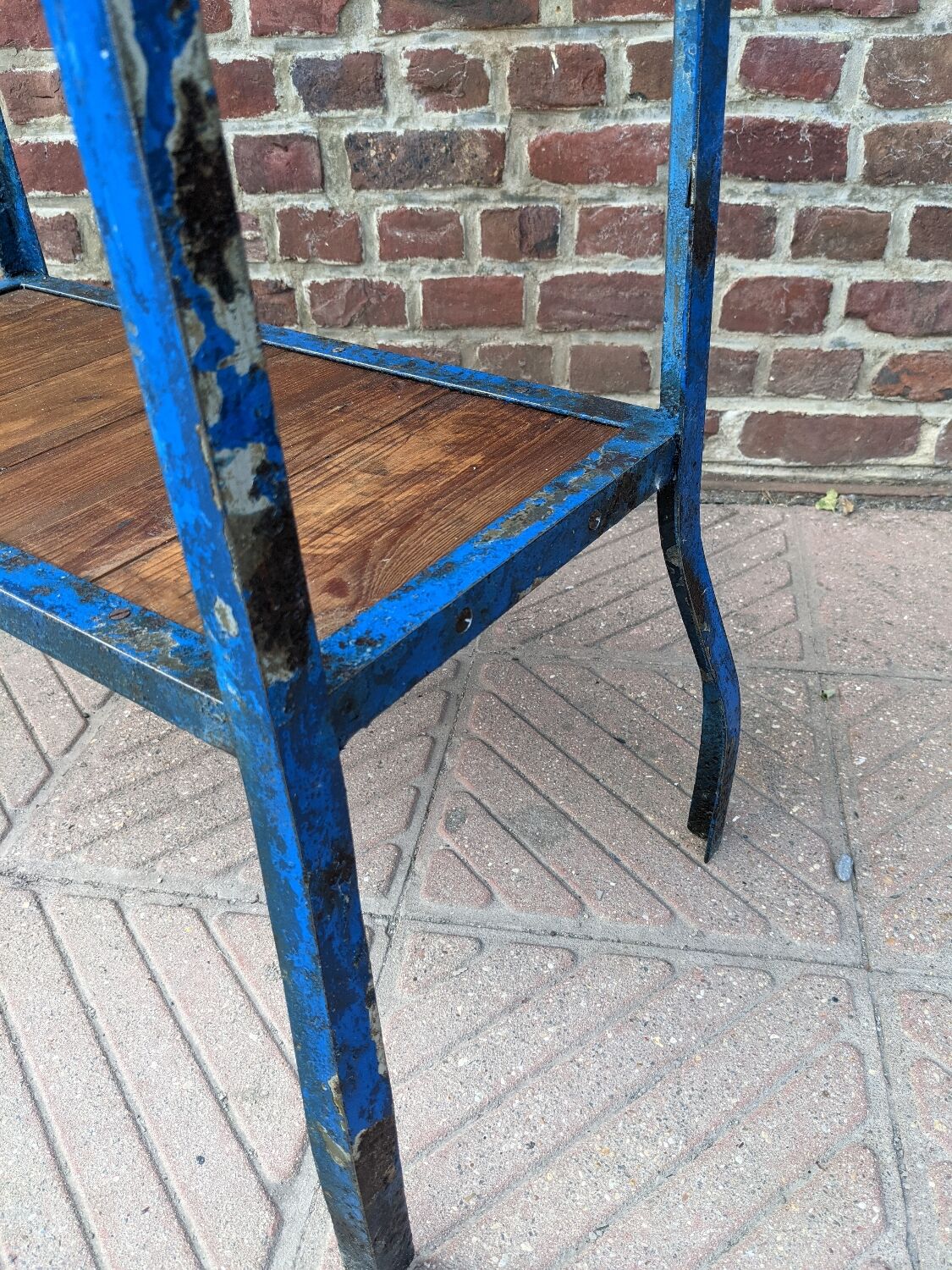 Industrial console