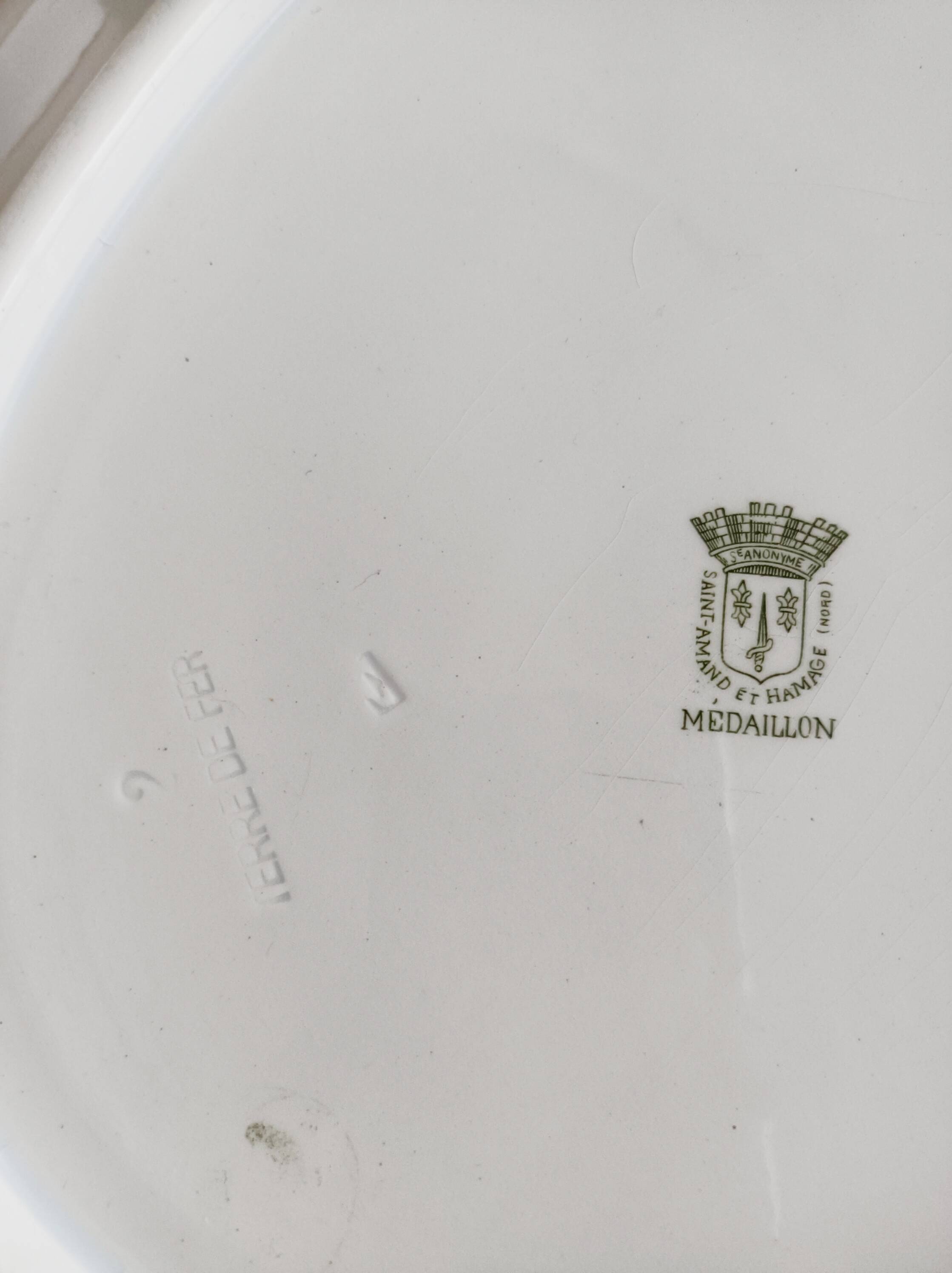 Oval ironstone platter from Saint Amand and Hamage, Medallion