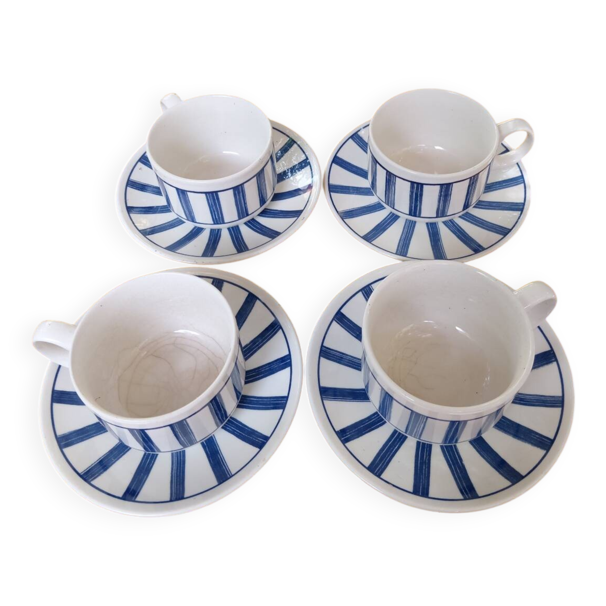 4 cups and saucers in English porcelain