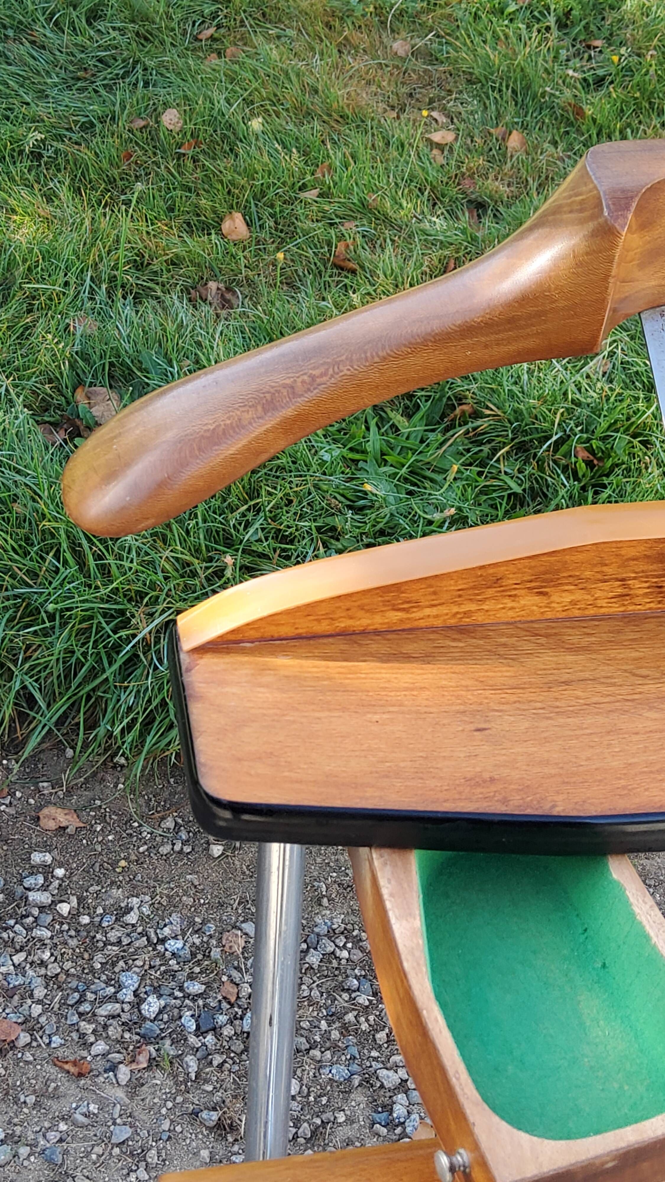Vintage valet in wood, chrome metal and vinyl from the 60s