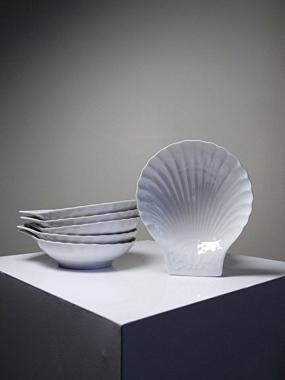 Set of 6 shell-shaped bowls in Limoges porcelain by Philippe Deshoulières.