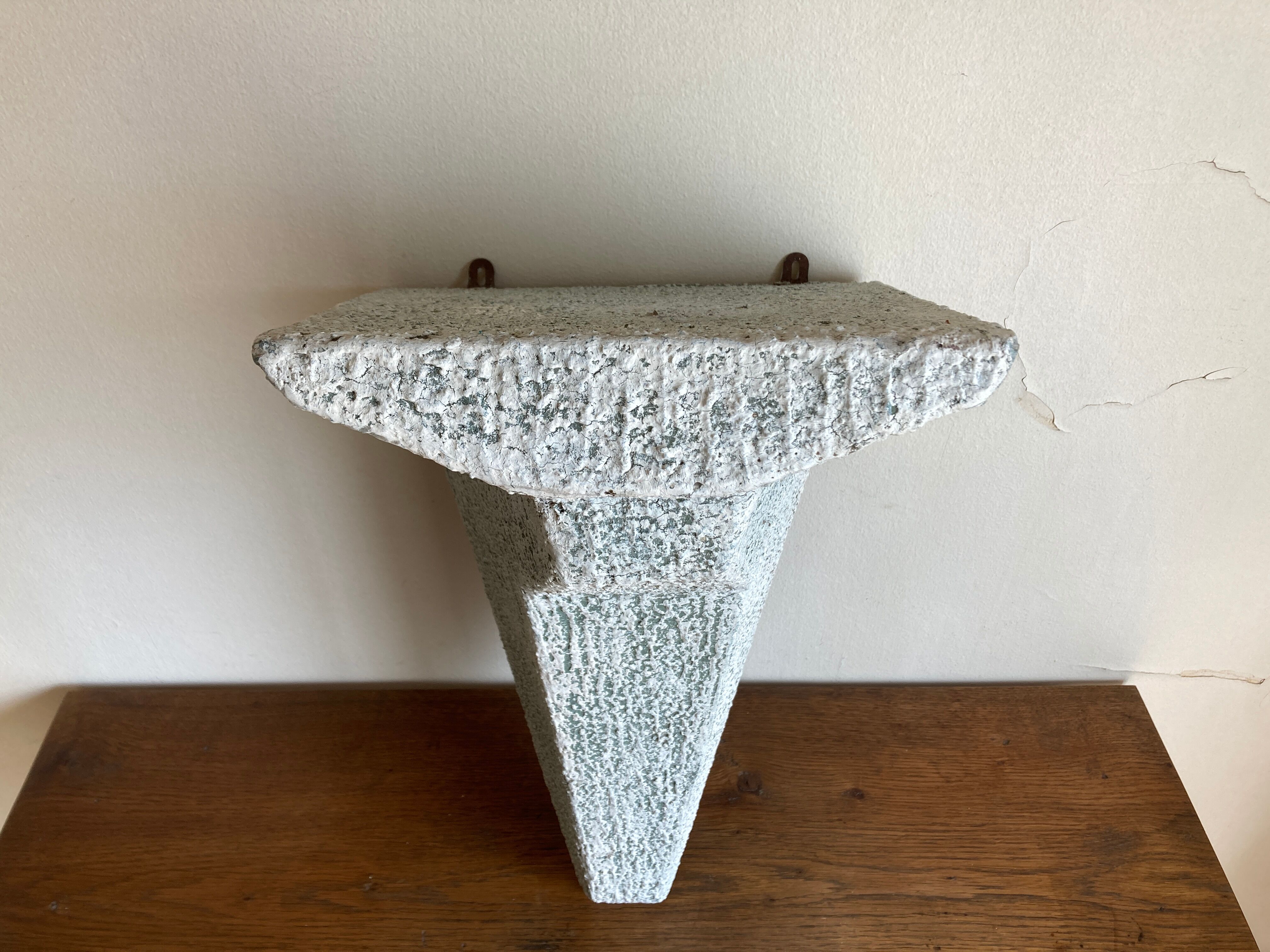 Console murale brutaliste en bois peint 1970