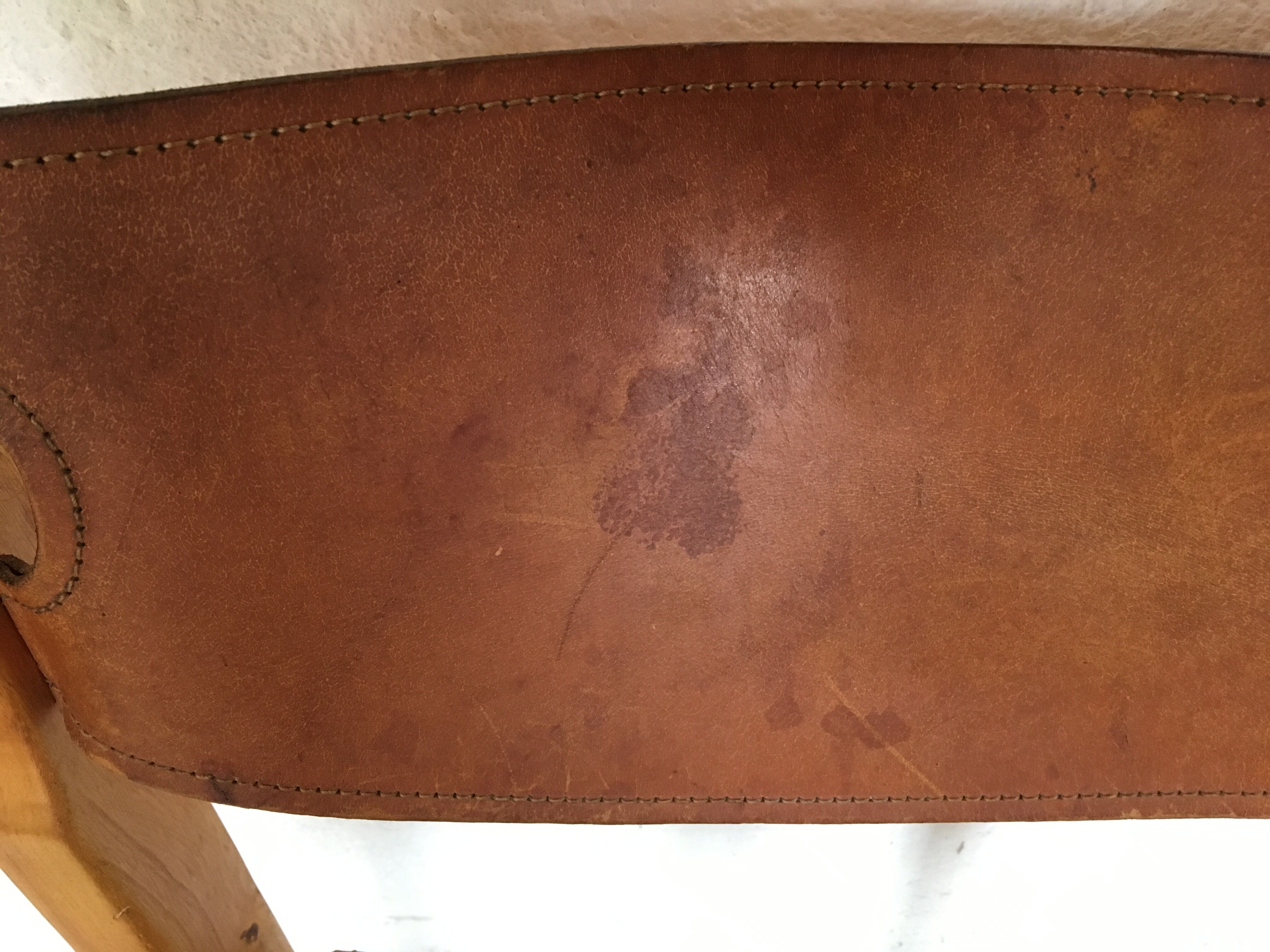 Paire de chaises par la Maison Regain années 60